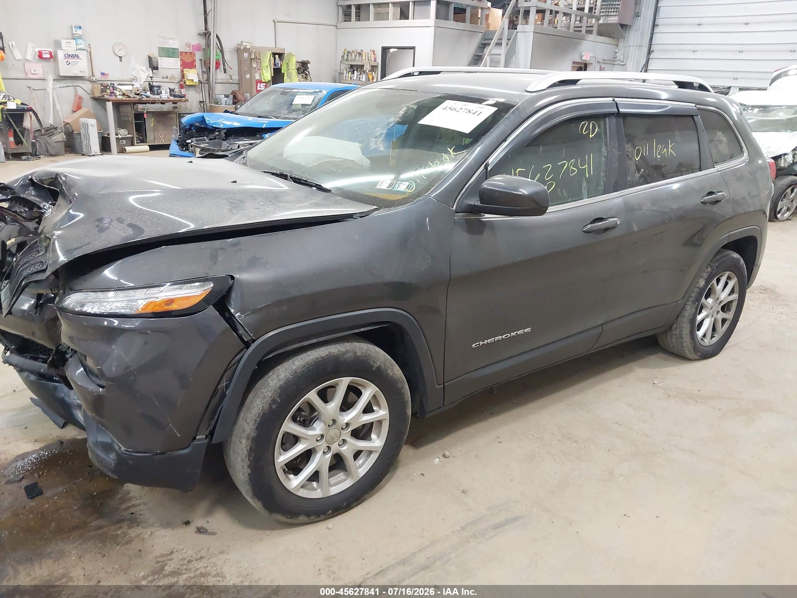 2015 Jeep Cherokee Latitude Gray vin: 1C4PJMCS1FW641504