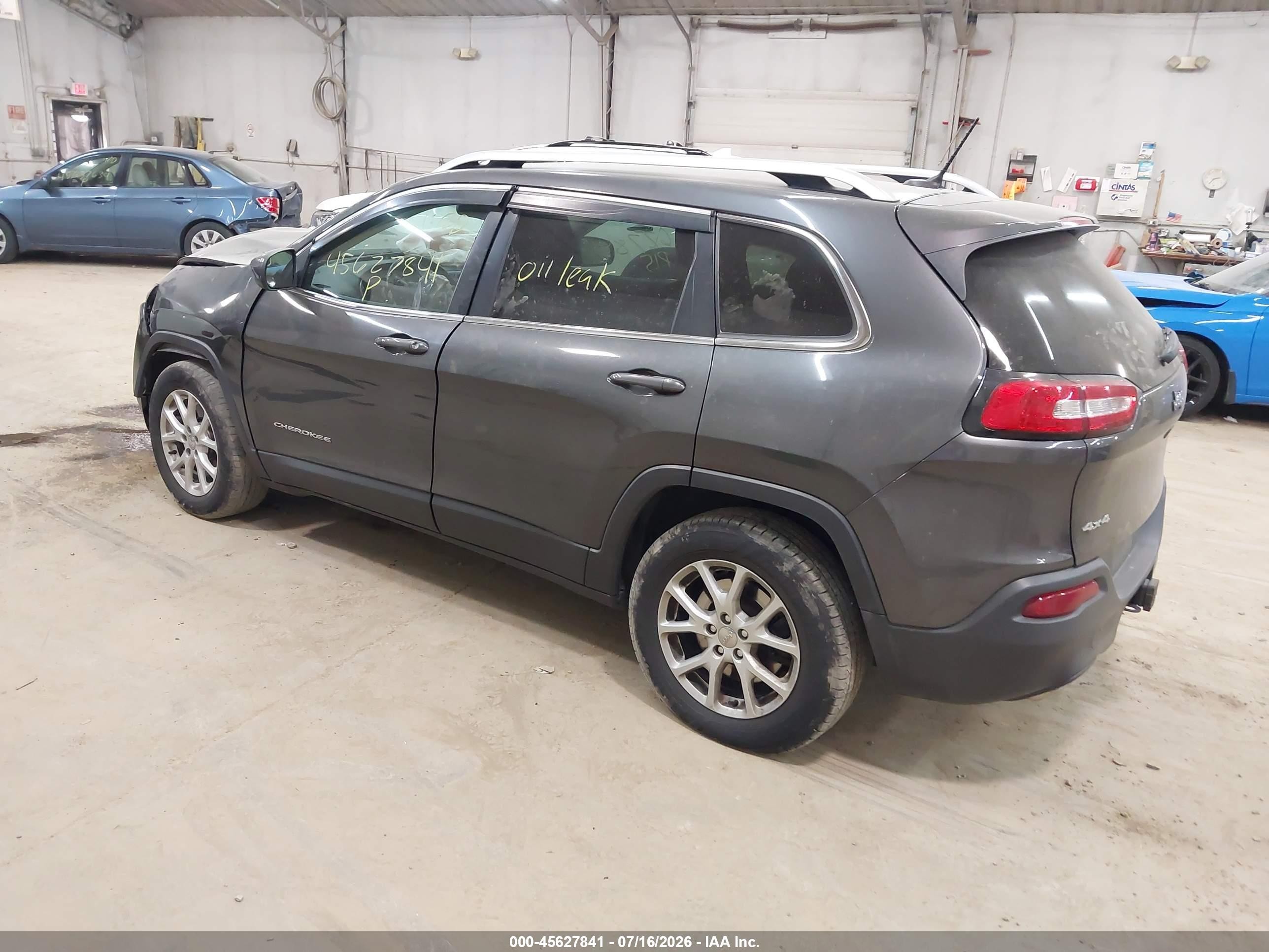 2015 Jeep Cherokee Latitude Gray vin: 1C4PJMCS1FW641504