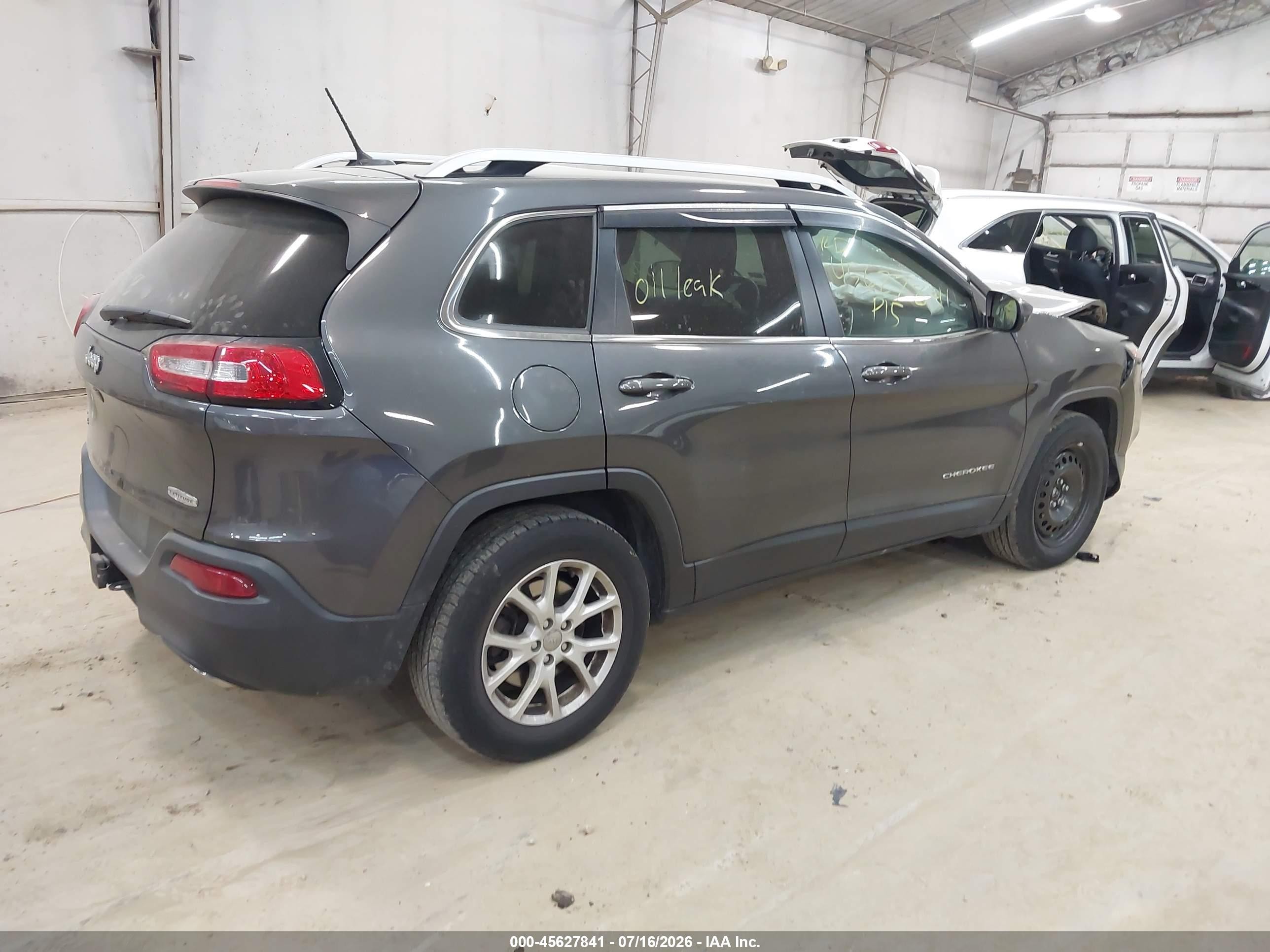 2015 Jeep Cherokee Latitude Gray vin: 1C4PJMCS1FW641504