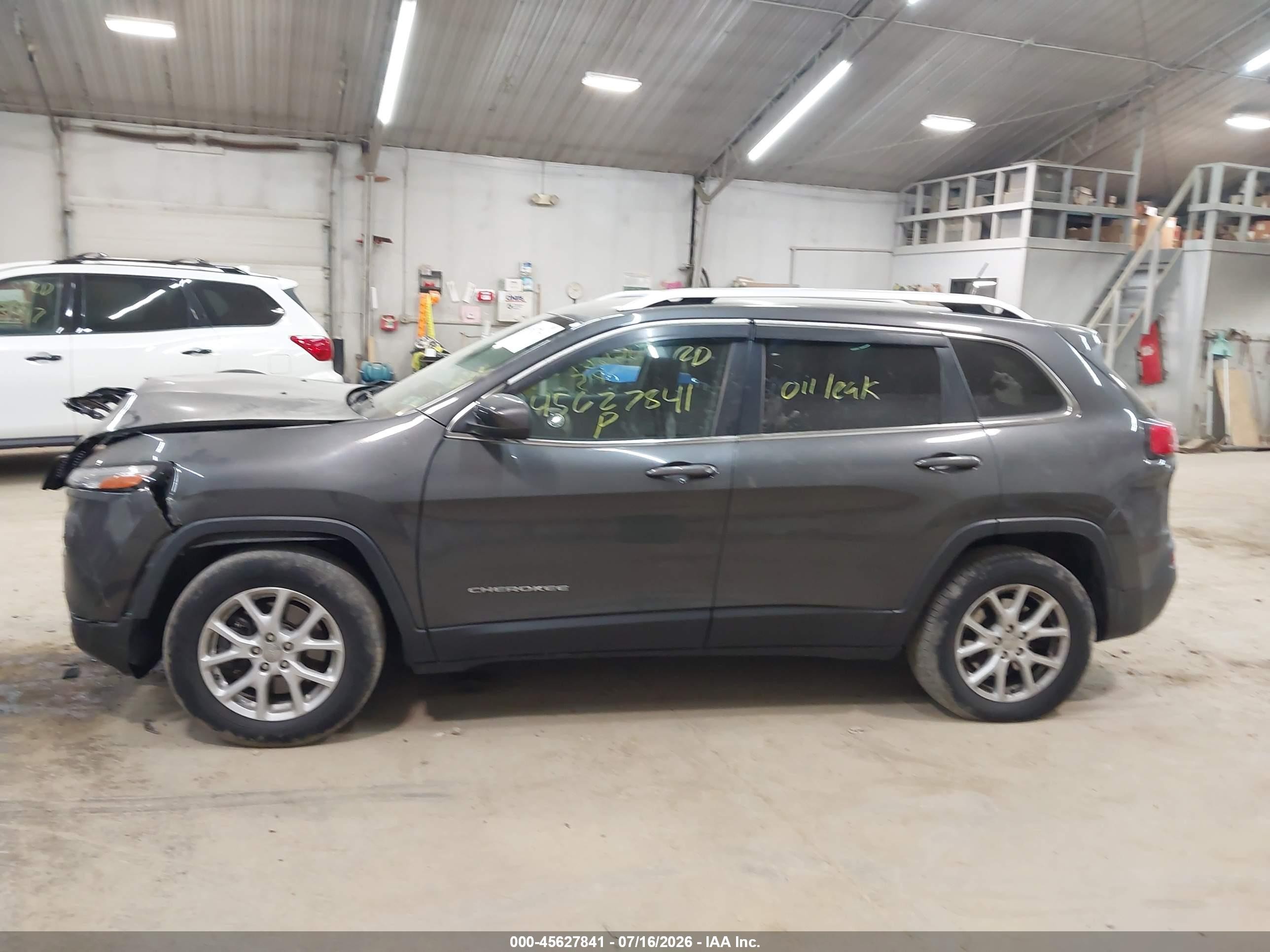 2015 Jeep Cherokee Latitude Gray vin: 1C4PJMCS1FW641504