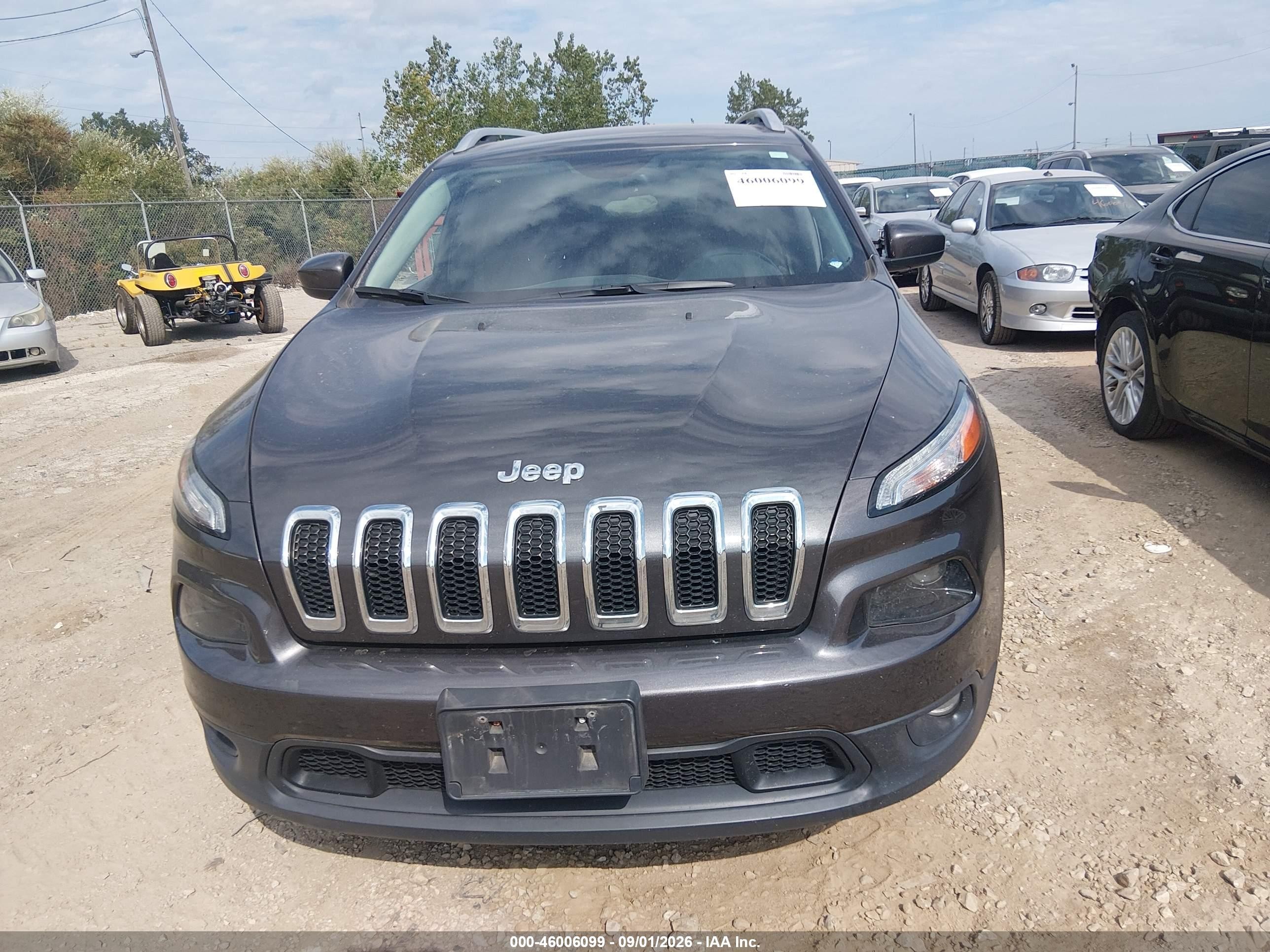 2015 Jeep Cherokee Latitude Gray vin: 1C4PJMCS1FW674597