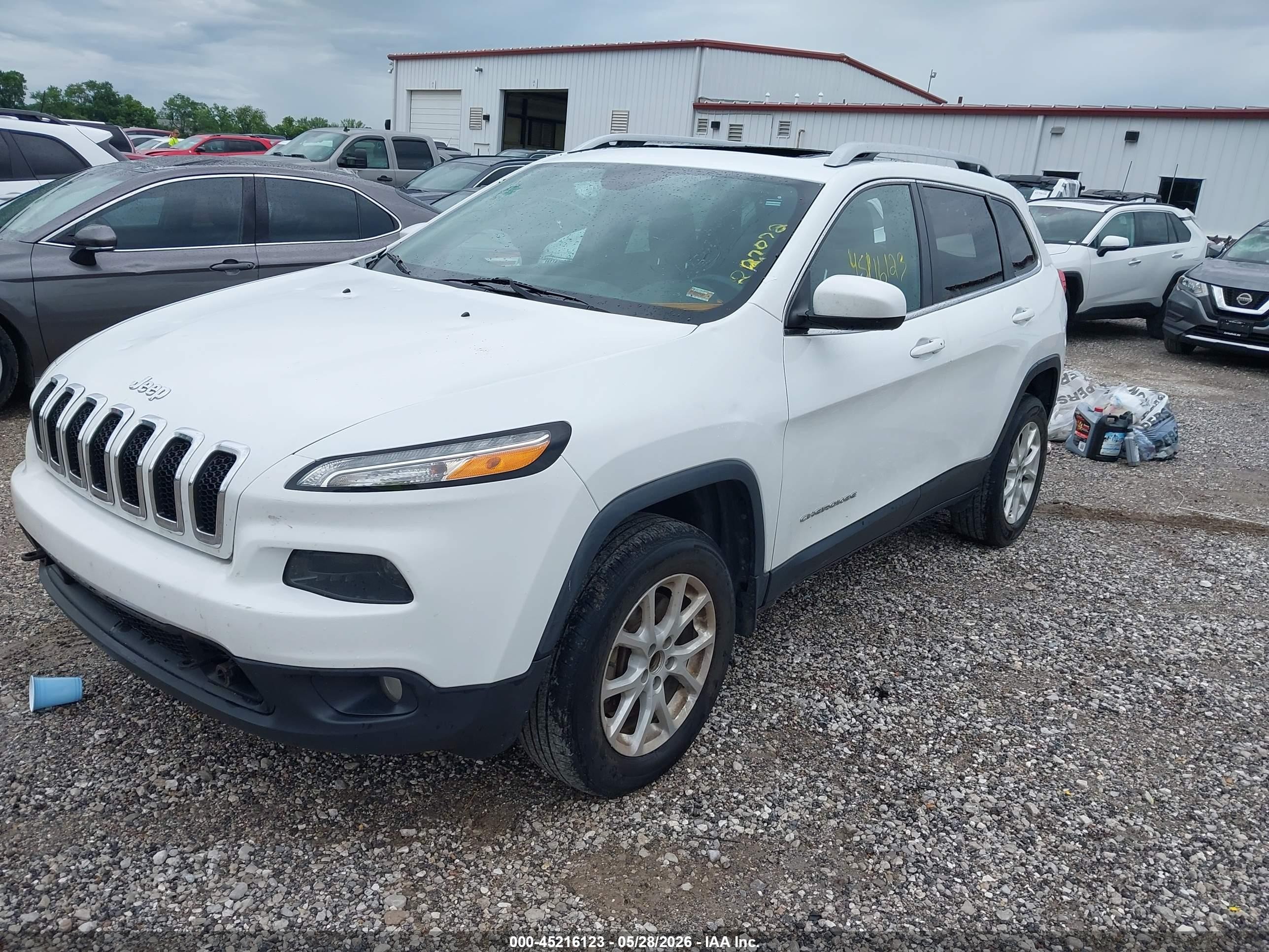 2015 Jeep Cherokee Latitude Белый vin: 1C4PJMCS1FW727685