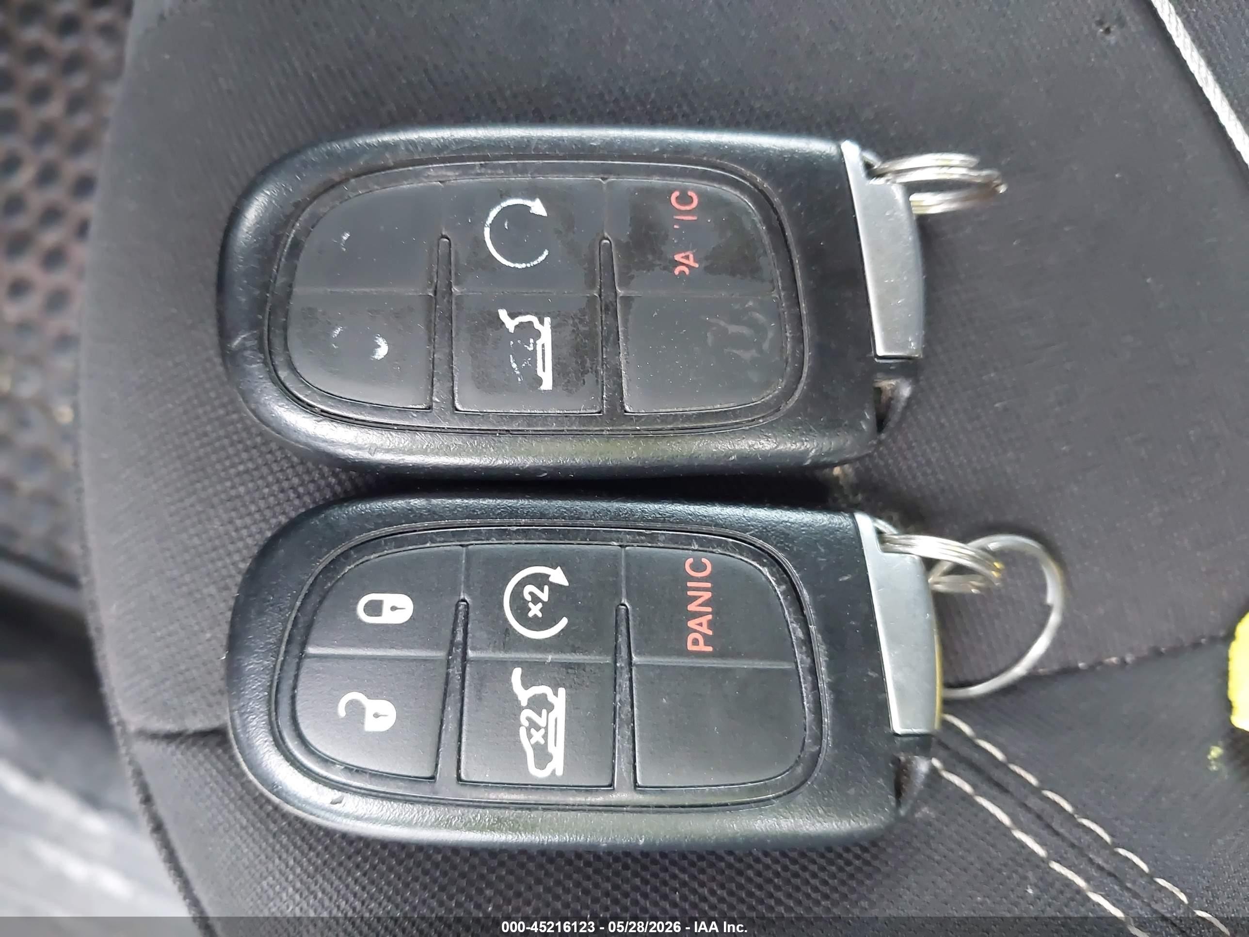 2015 Jeep Cherokee Latitude Белый vin: 1C4PJMCS1FW727685