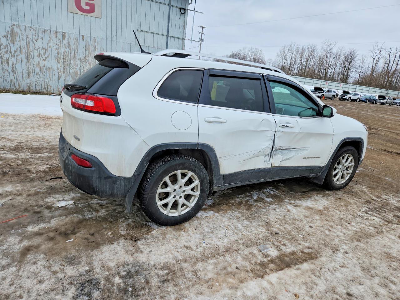 2015 Jeep Cherokee Latitude Белый vin: 1C4PJMCS1FW739576