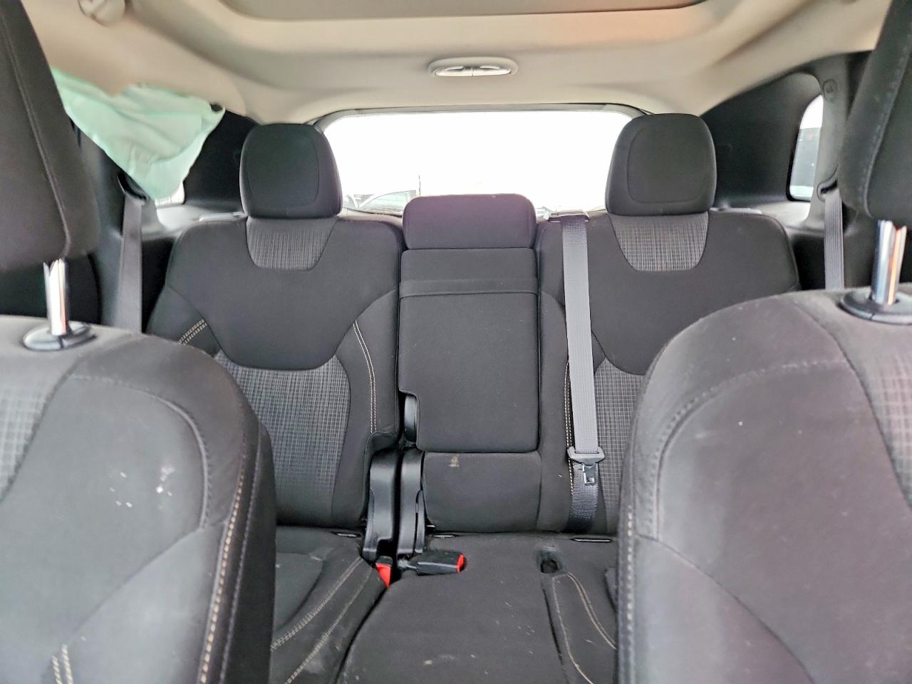 2015 Jeep Cherokee Latitude Белый vin: 1C4PJMCS1FW739576