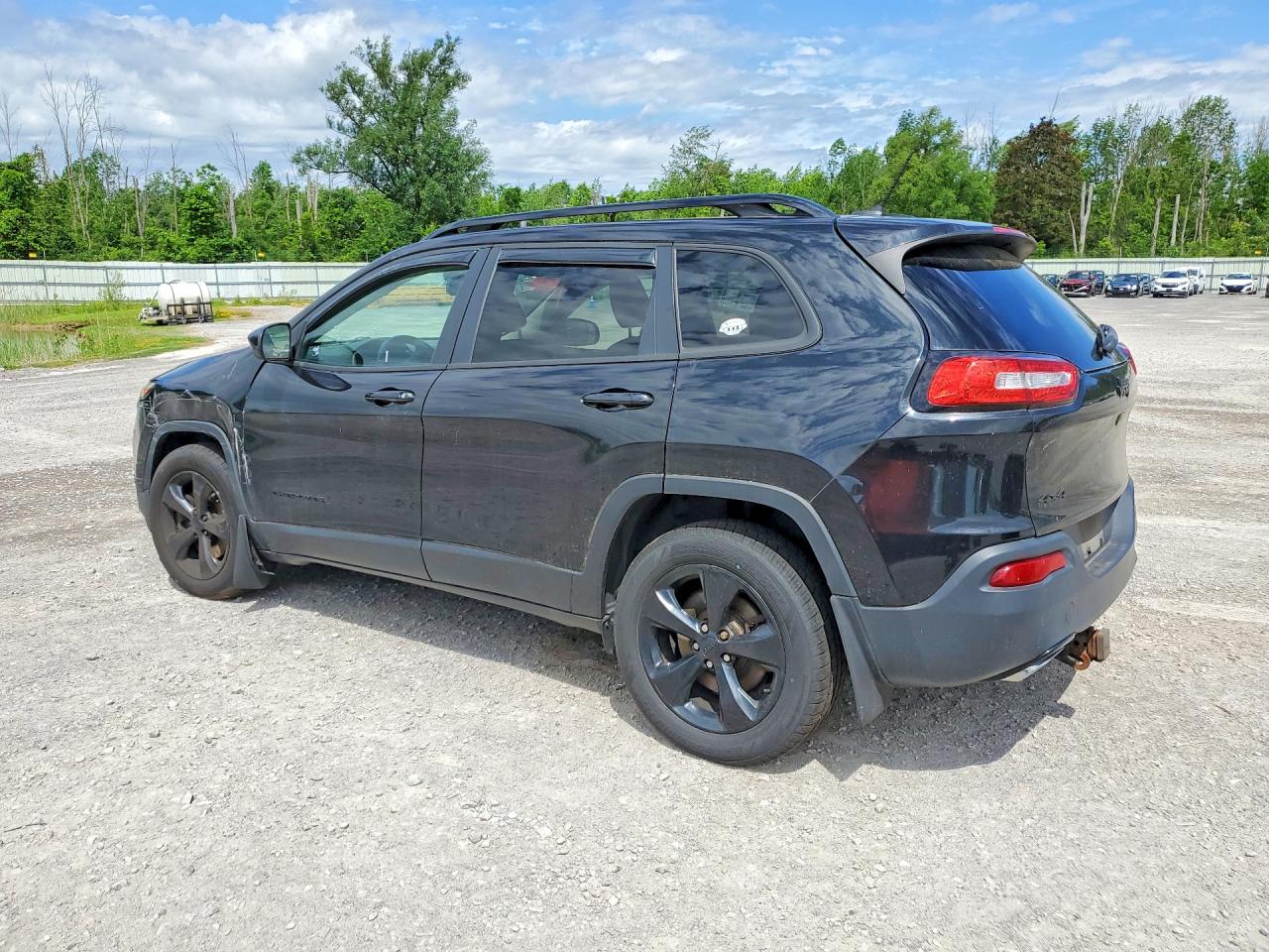 2015 Jeep Cherokee Latitude Black vin: 1C4PJMCS1FW750030