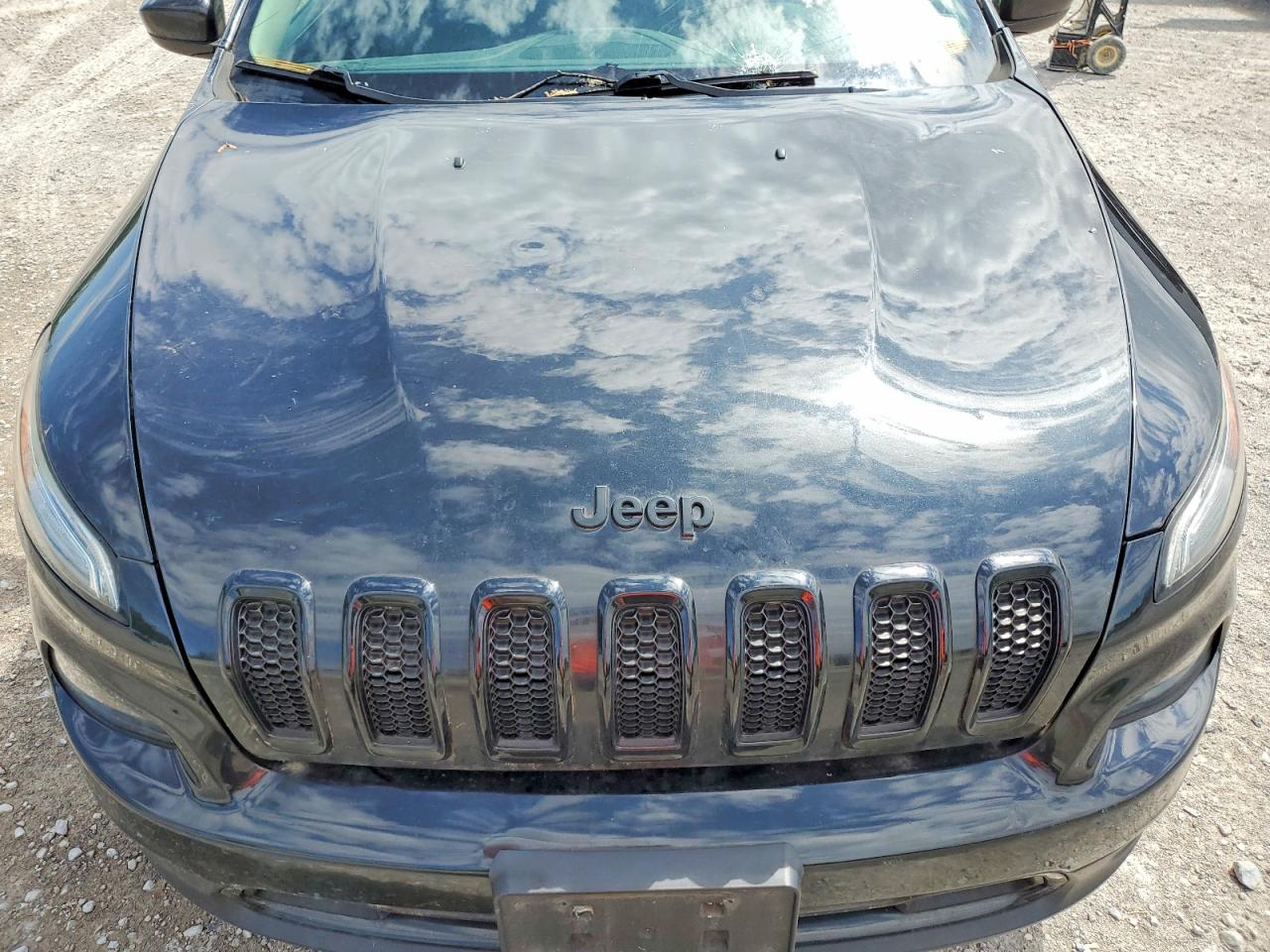 2015 Jeep Cherokee Latitude Black vin: 1C4PJMCS1FW750030