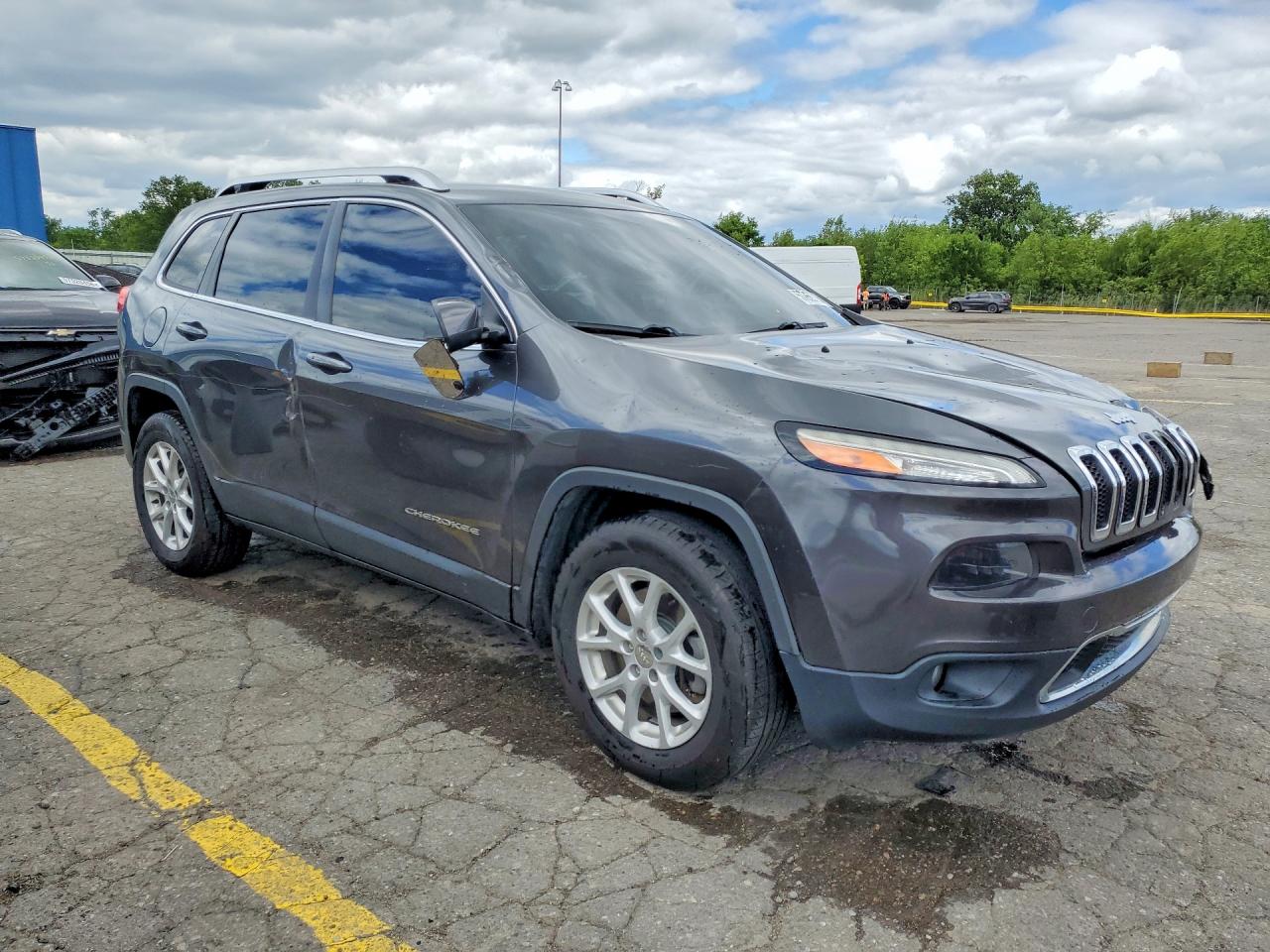 2015 Jeep Cherokee Latitude Gray vin: 1C4PJMCS1FW787756