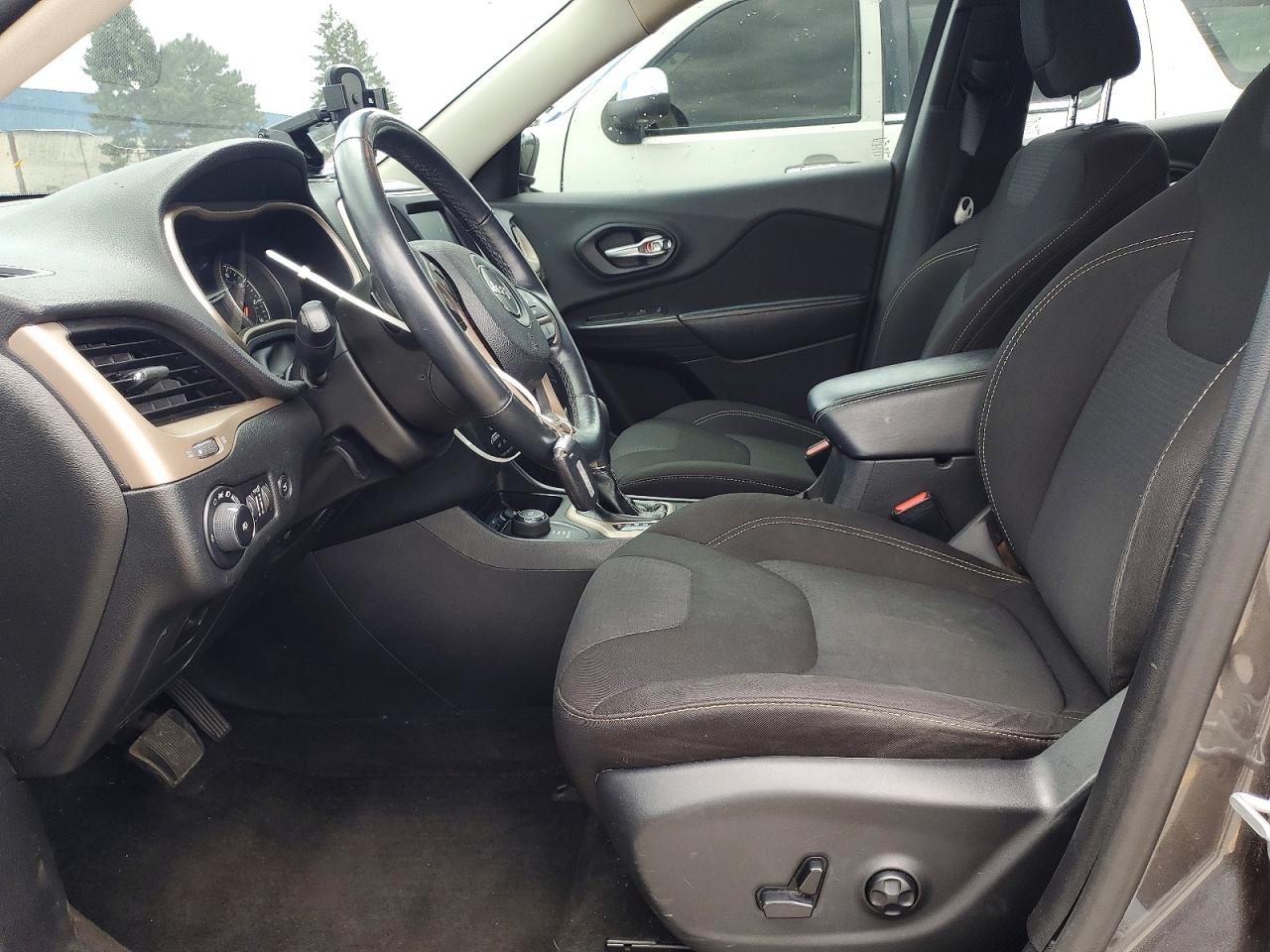 2015 Jeep Cherokee Latitude Gray vin: 1C4PJMCS1FW787756