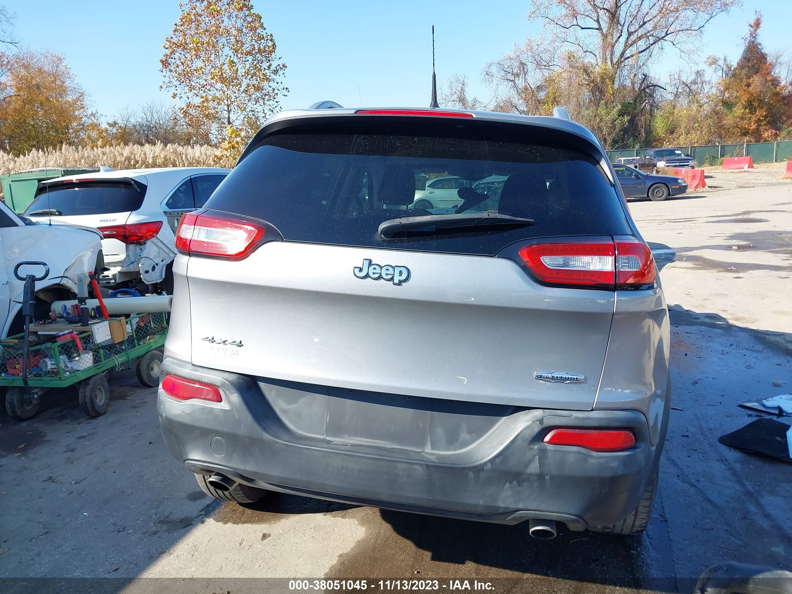 2014 Jeep Cherokee Latitude Gray vin: 1C4PJMCS2EW114473