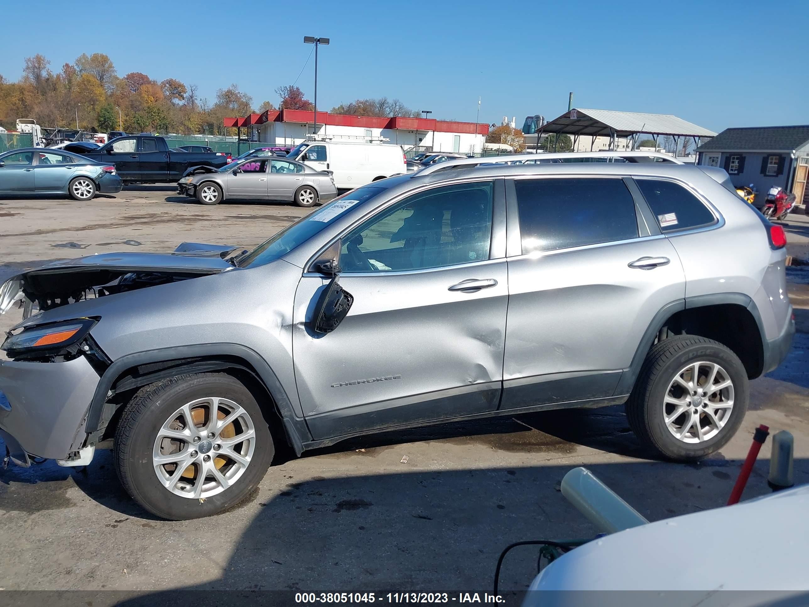 2014 Jeep Cherokee Latitude Gray vin: 1C4PJMCS2EW114473