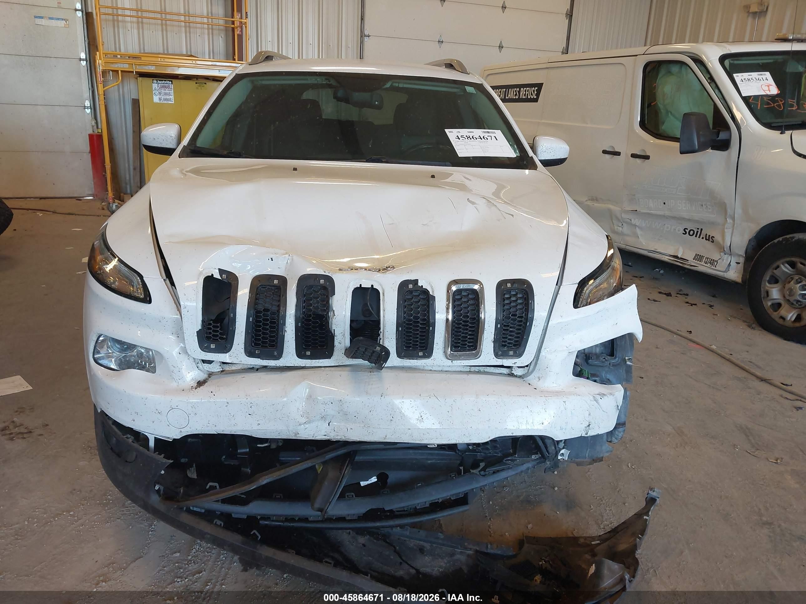 2014 Jeep Cherokee Latitude Белый vin: 1C4PJMCS2EW142662