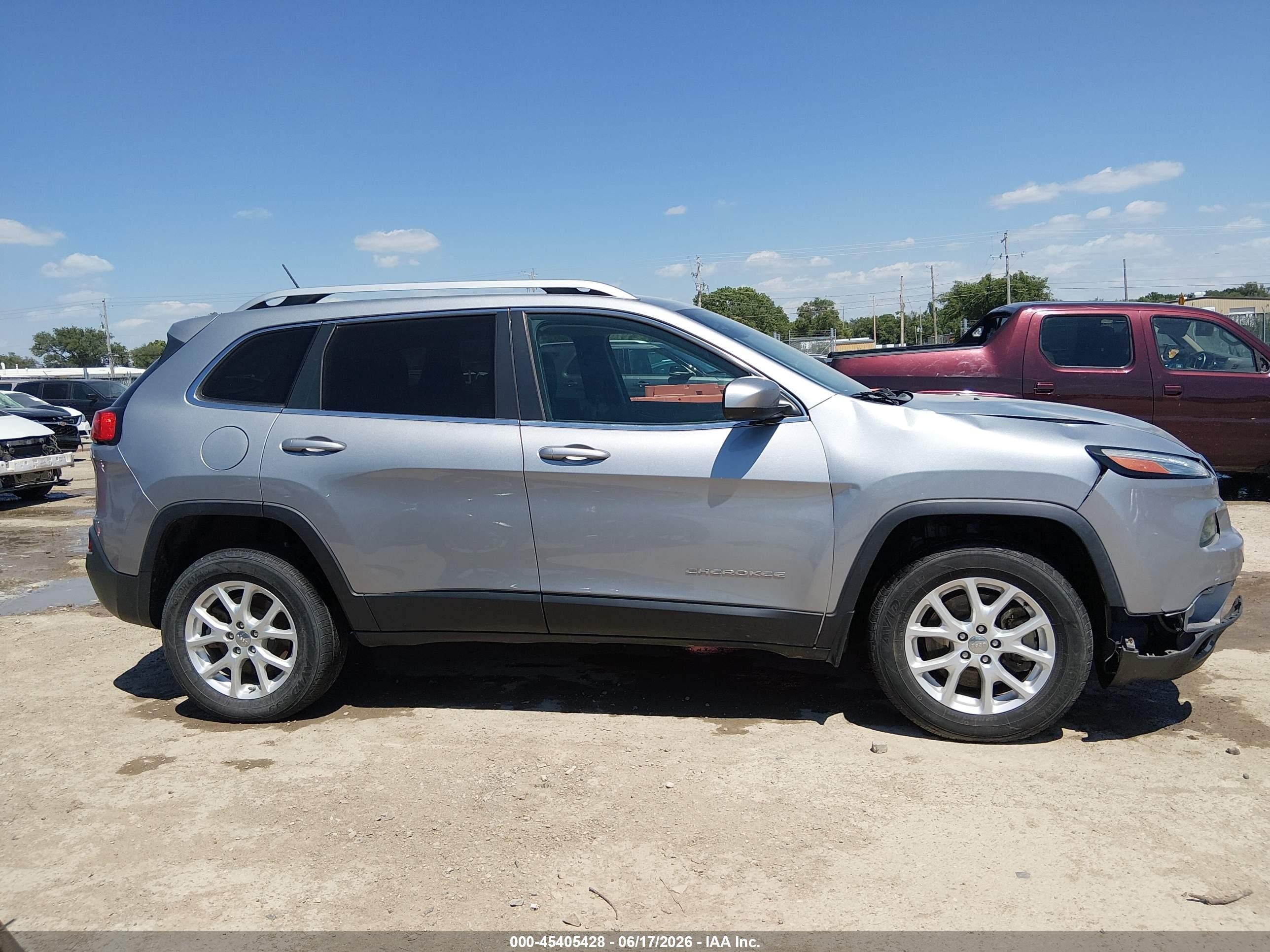 2014 Jeep Cherokee Latitude Gray vin: 1C4PJMCS2EW142788