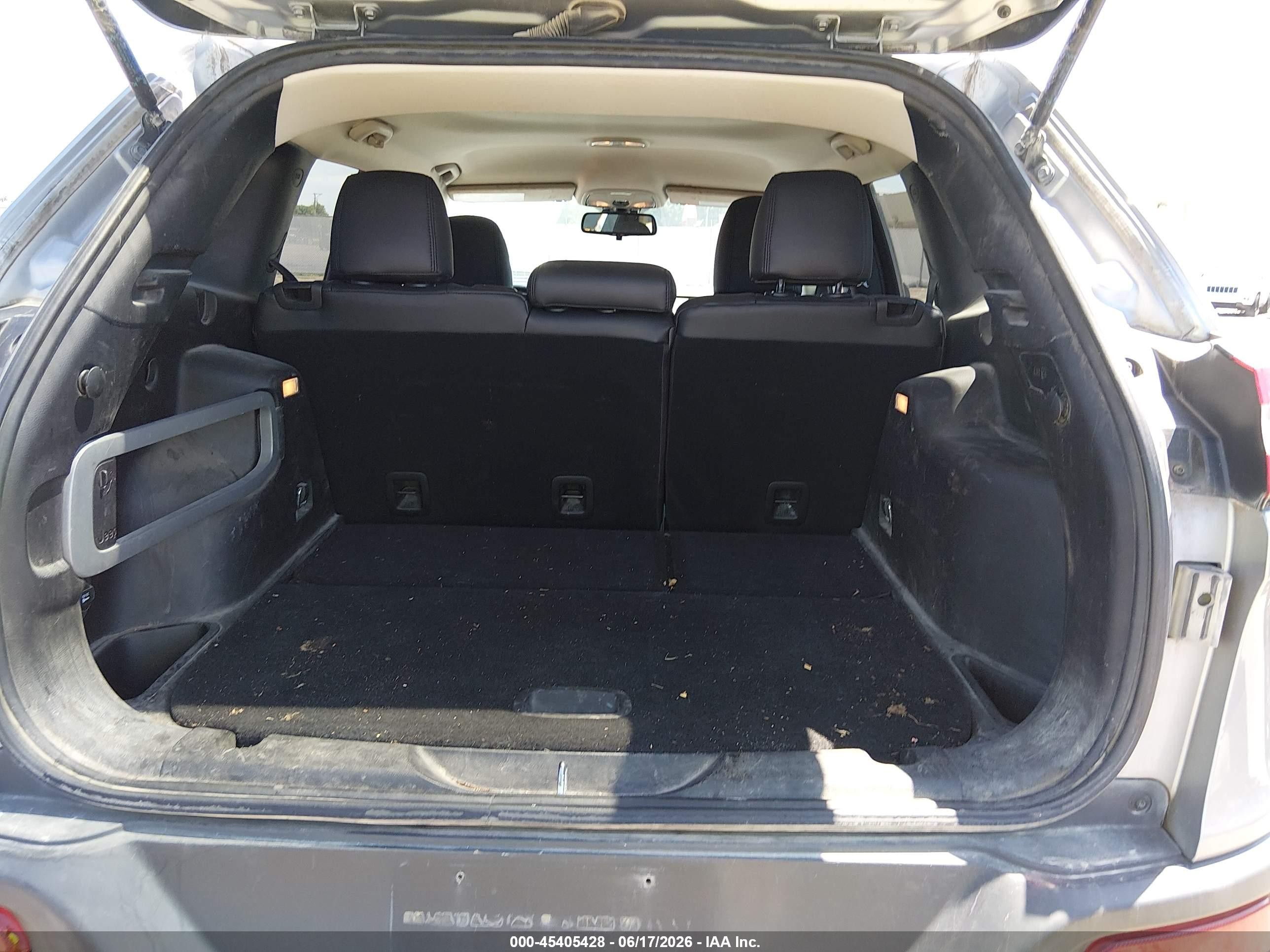 2014 Jeep Cherokee Latitude Gray vin: 1C4PJMCS2EW142788