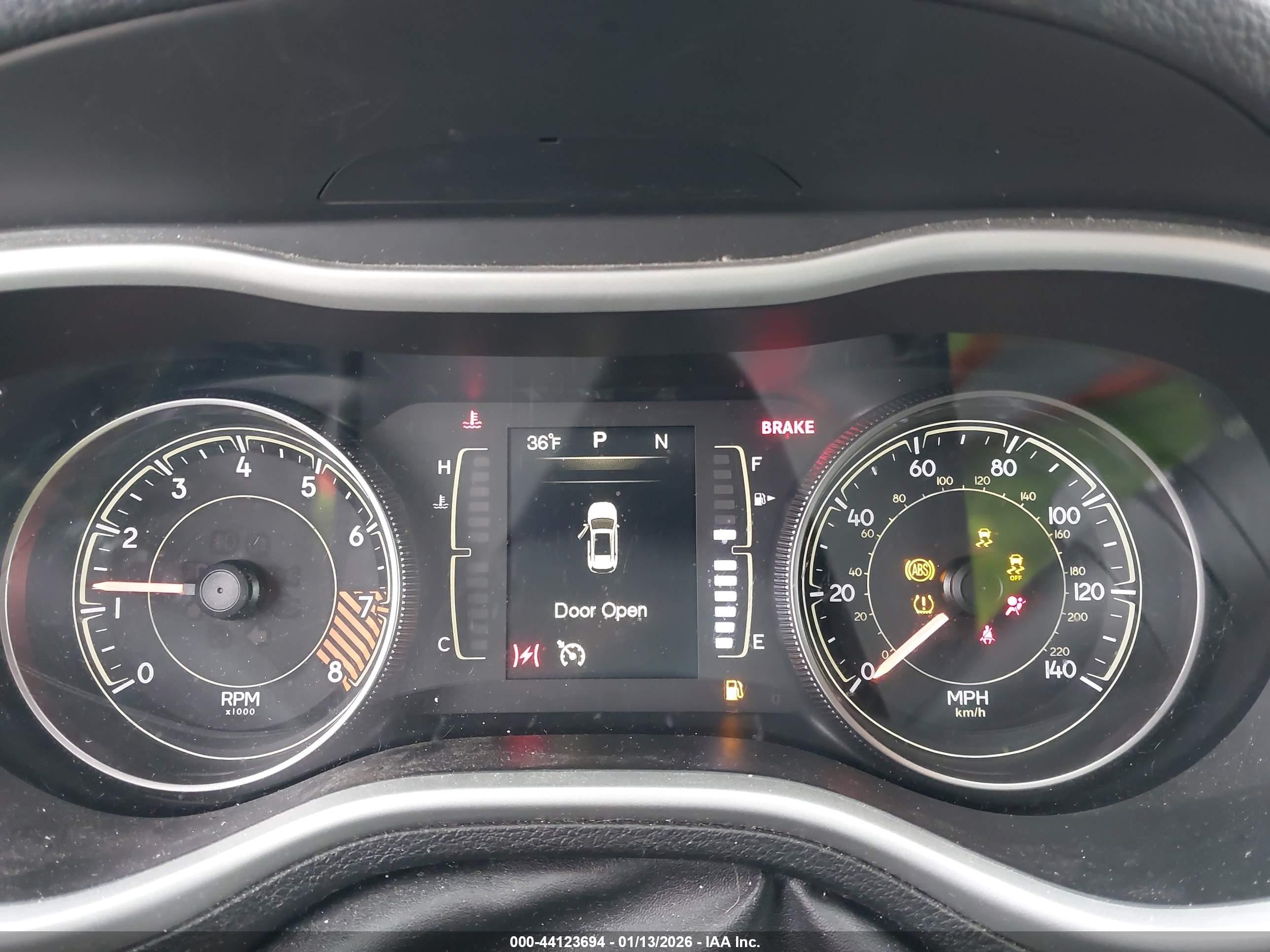 2014 Jeep Cherokee Latitude Beige vin: 1C4PJMCS2EW188217