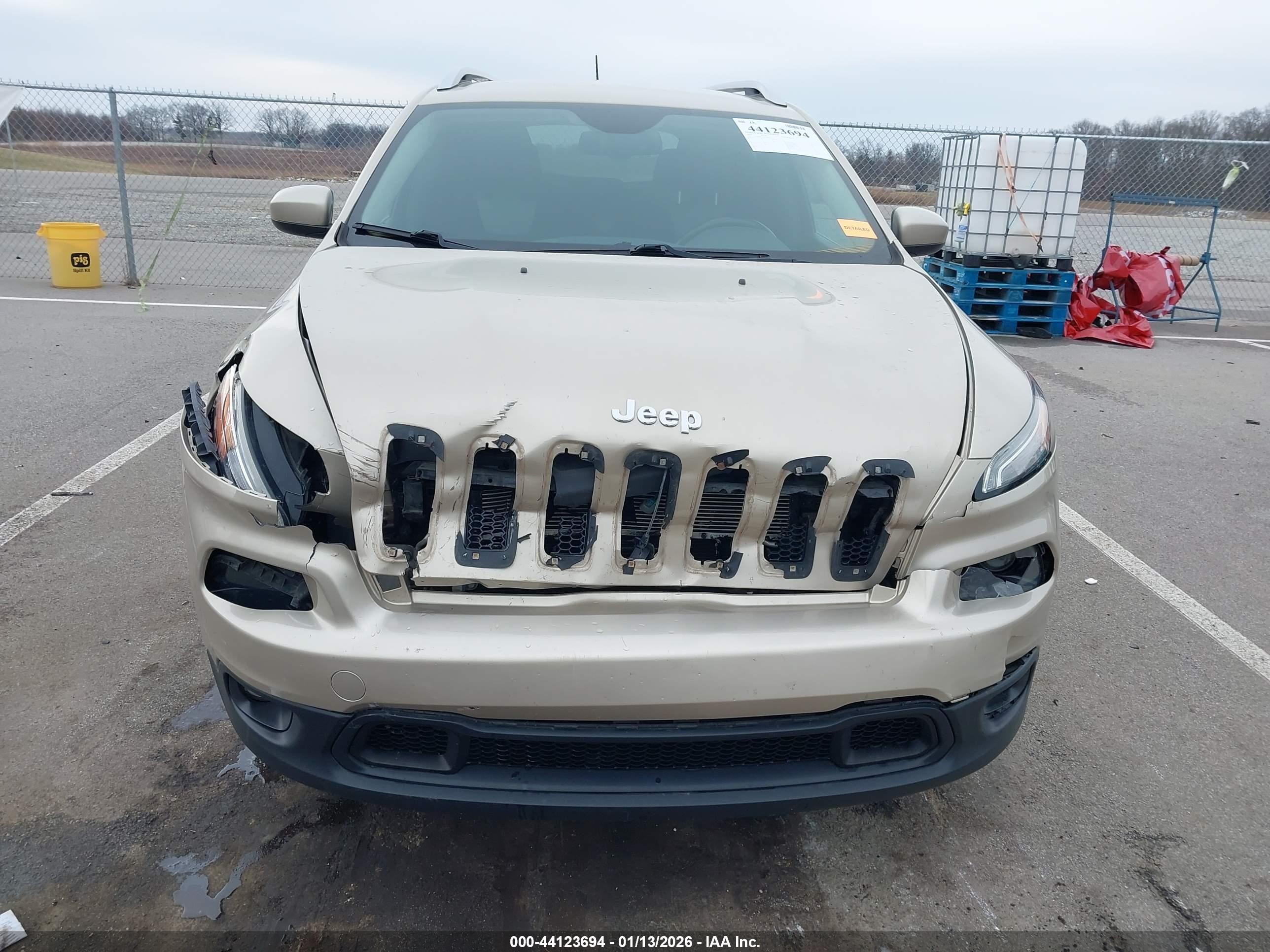 2014 Jeep Cherokee Latitude Beige vin: 1C4PJMCS2EW188217