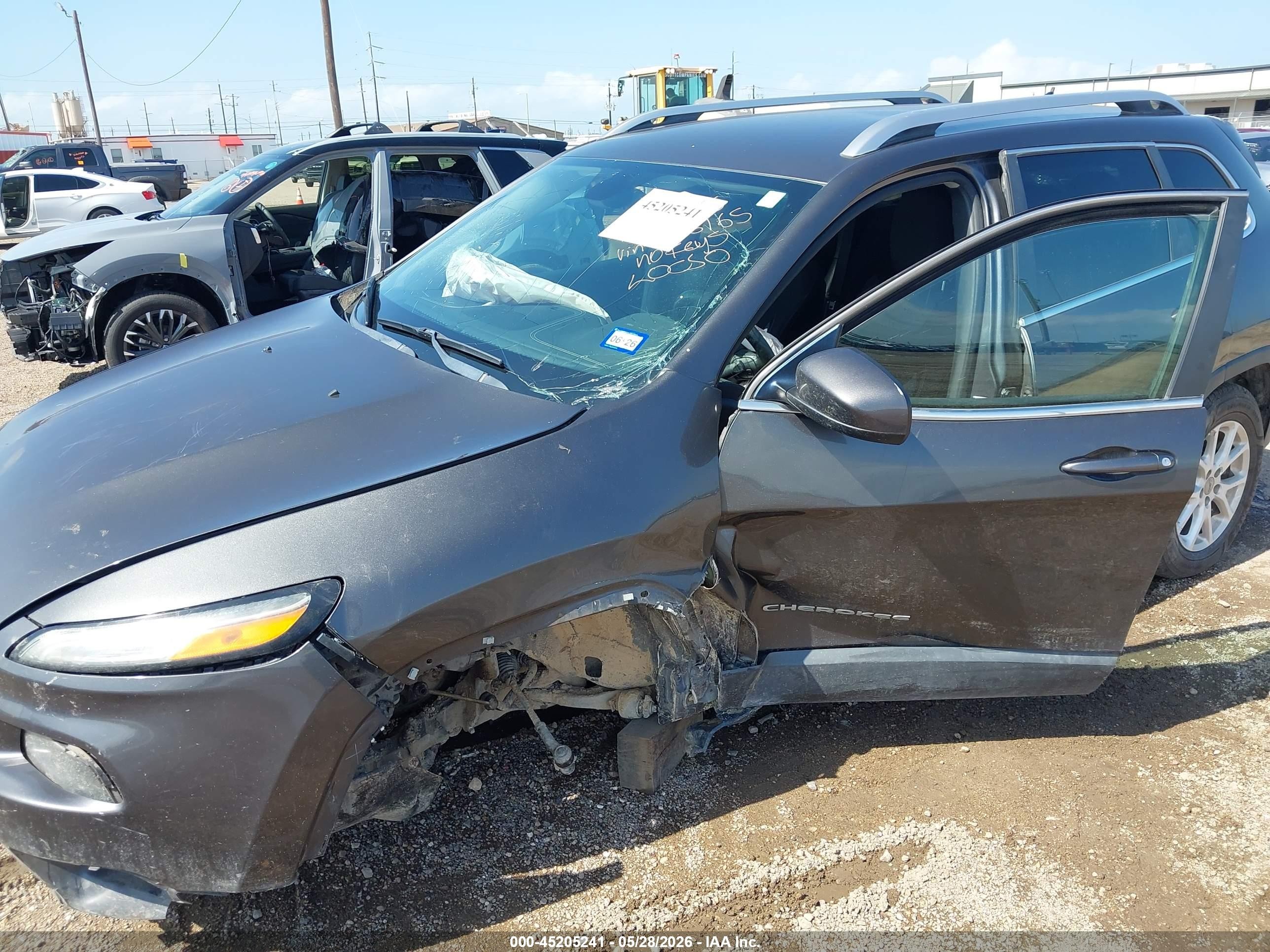 2014 Jeep Cherokee Latitude Gray vin: 1C4PJMCS2EW206165