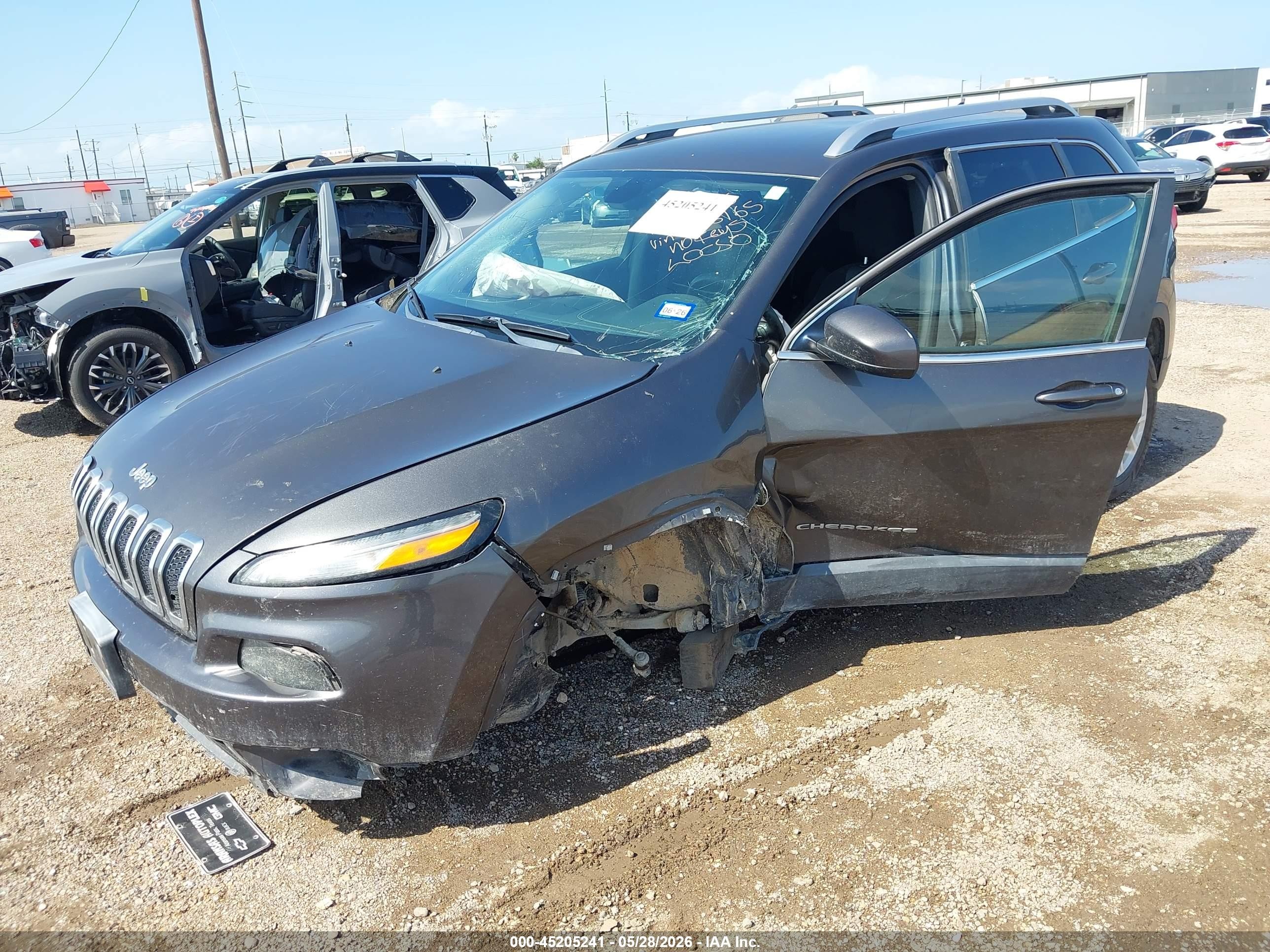 2014 Jeep Cherokee Latitude Gray vin: 1C4PJMCS2EW206165