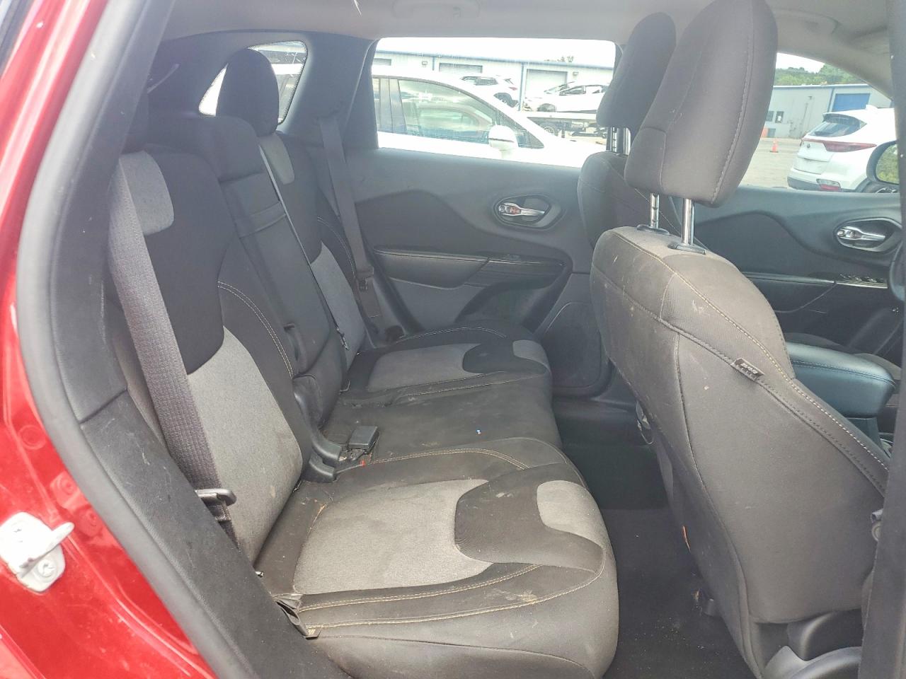 2014 Jeep Cherokee Latitude Red vin: 1C4PJMCS2EW219109