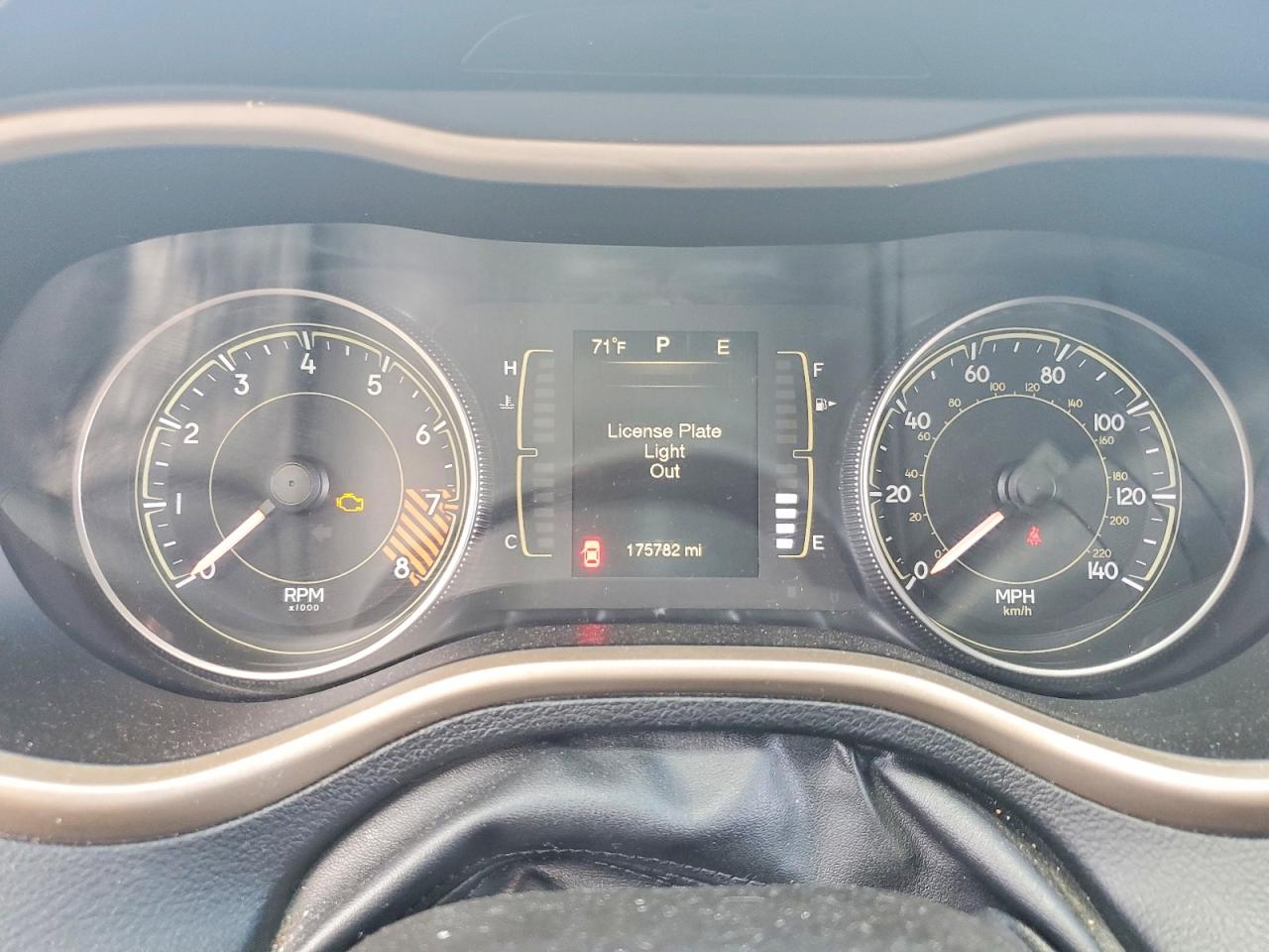 2014 Jeep Cherokee Latitude Silver vin: 1C4PJMCS2EW223340
