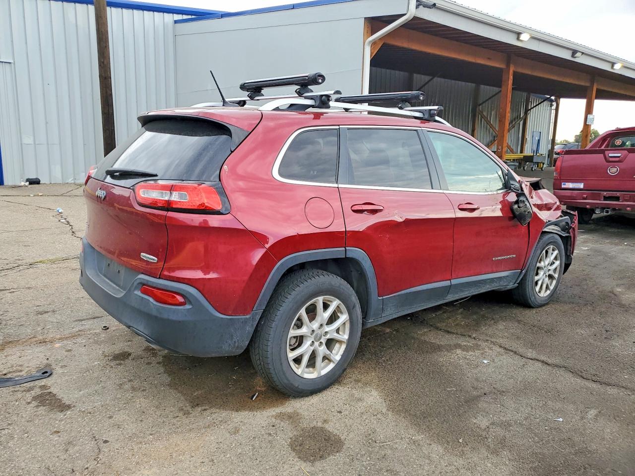 2014 Jeep Cherokee Latitude Red vin: 1C4PJMCS2EW230563