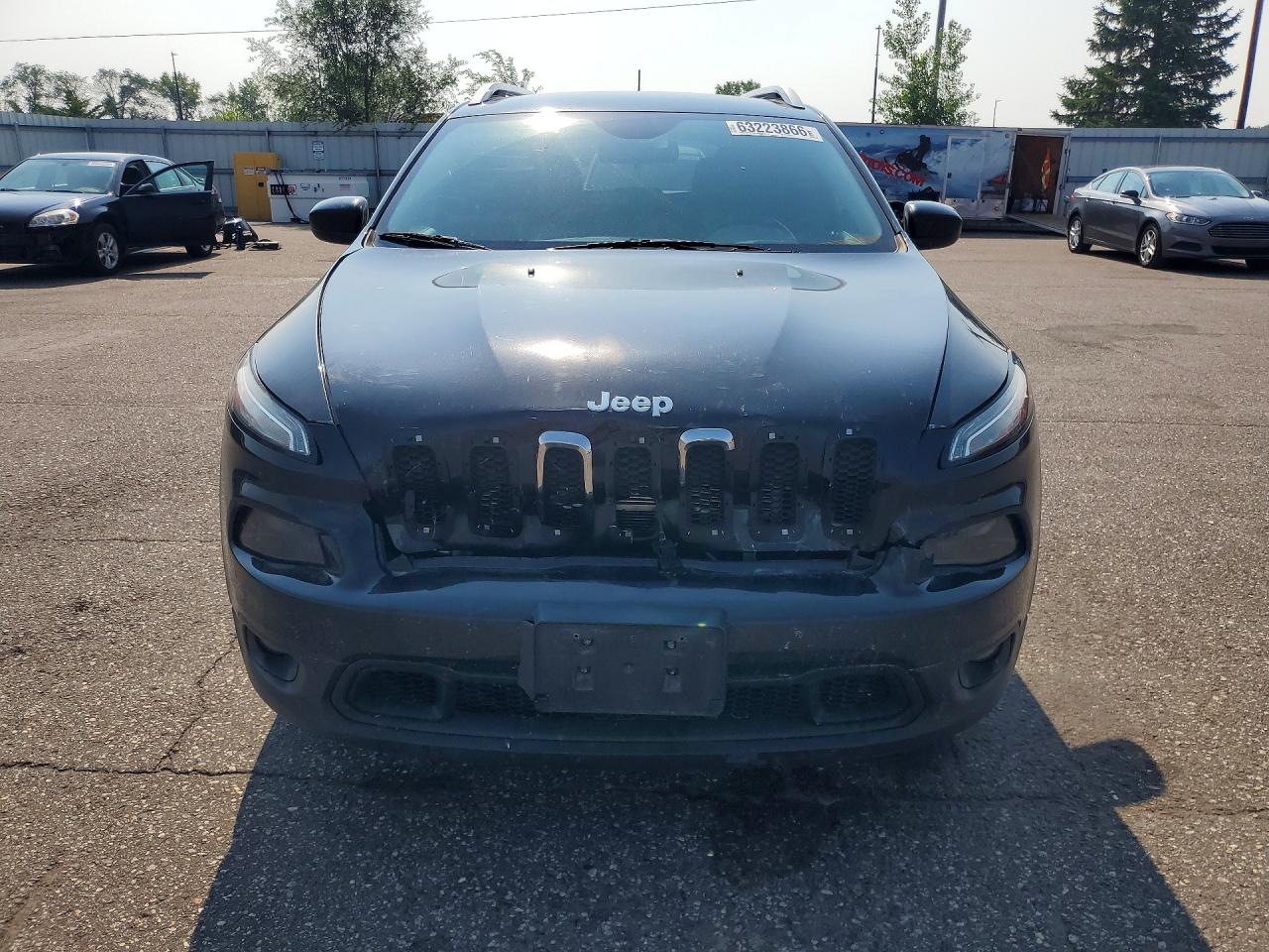 2014 Jeep Cherokee Latitude Black vin: 1C4PJMCS2EW247976