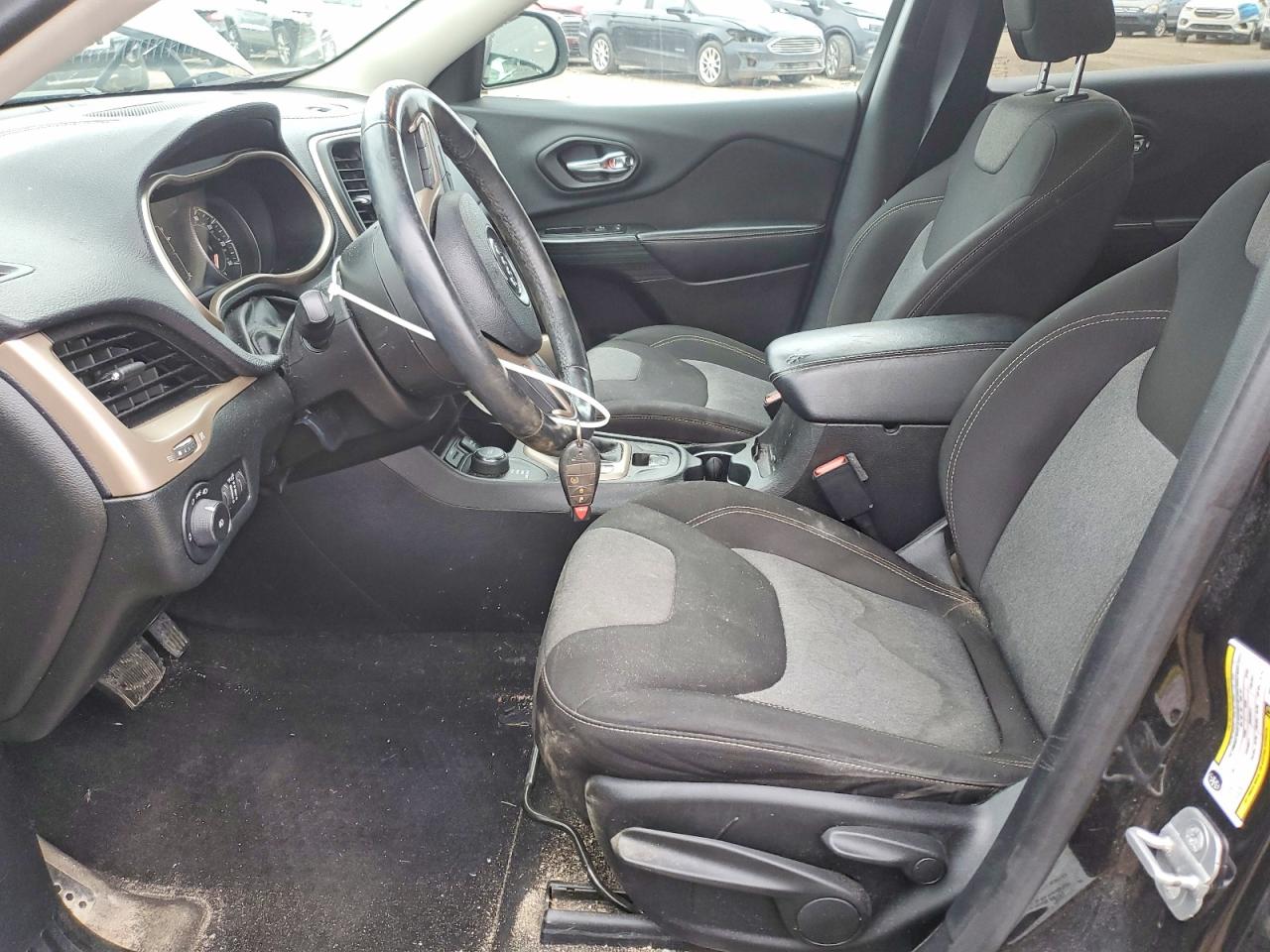2014 Jeep Cherokee Latitude Black vin: 1C4PJMCS2EW248304
