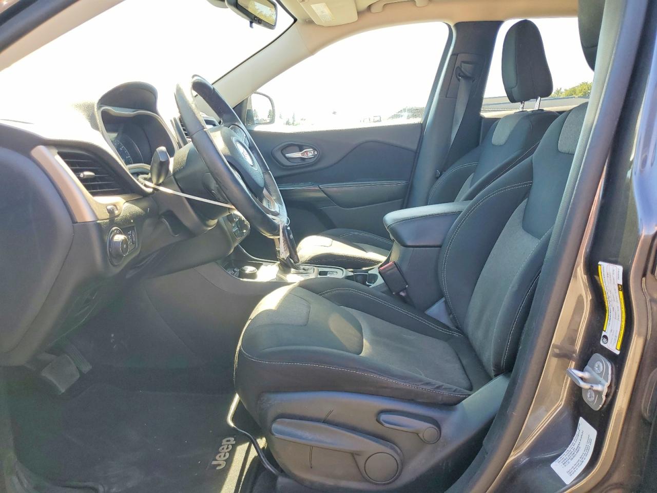 2014 Jeep Cherokee Latitude Серый vin: 1C4PJMCS2EW297017