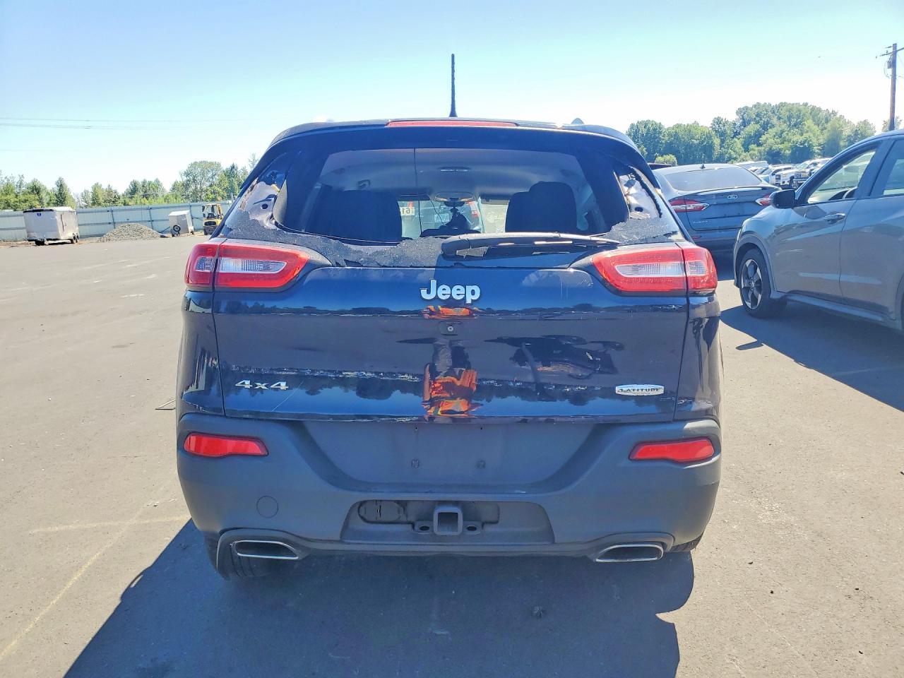 2015 Jeep Cherokee Latitude Blue vin: 1C4PJMCS2FW545624