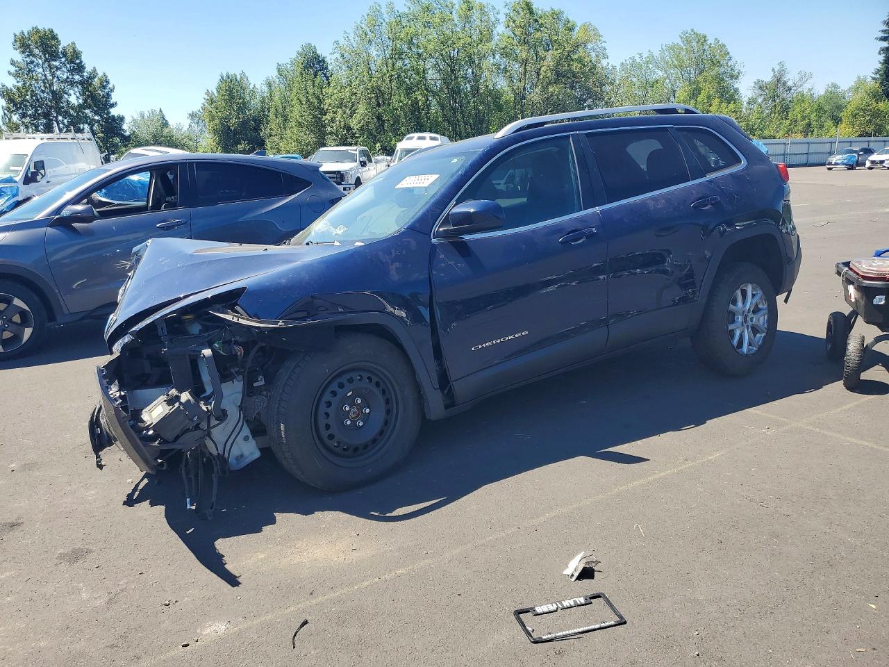 2015 Jeep Cherokee Latitude Blue vin: 1C4PJMCS2FW545624