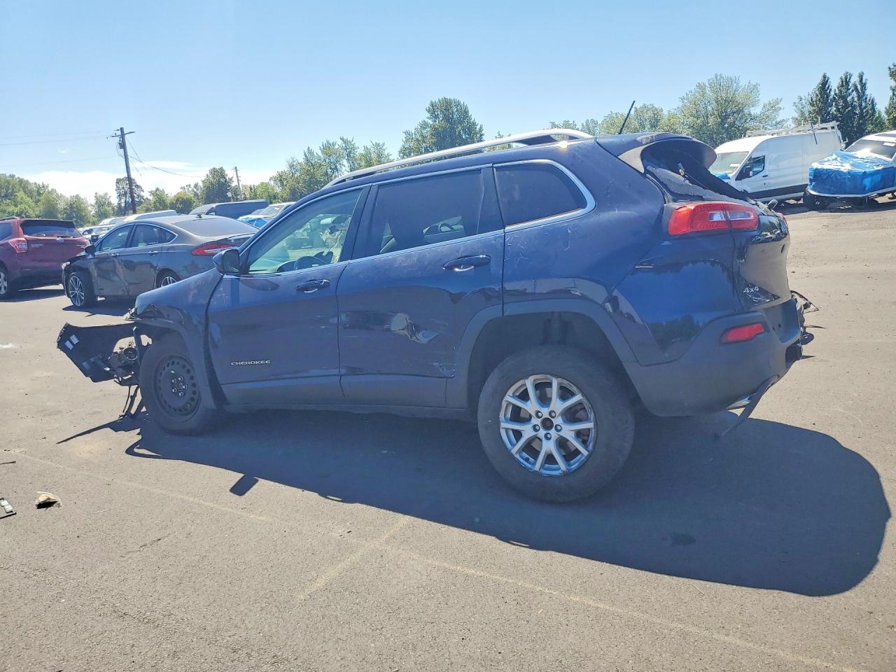 2015 Jeep Cherokee Latitude Blue vin: 1C4PJMCS2FW545624