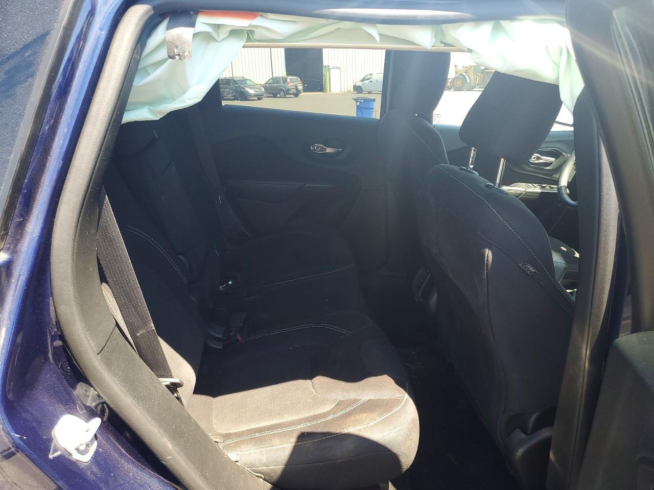 2015 Jeep Cherokee Latitude Blue vin: 1C4PJMCS2FW545624