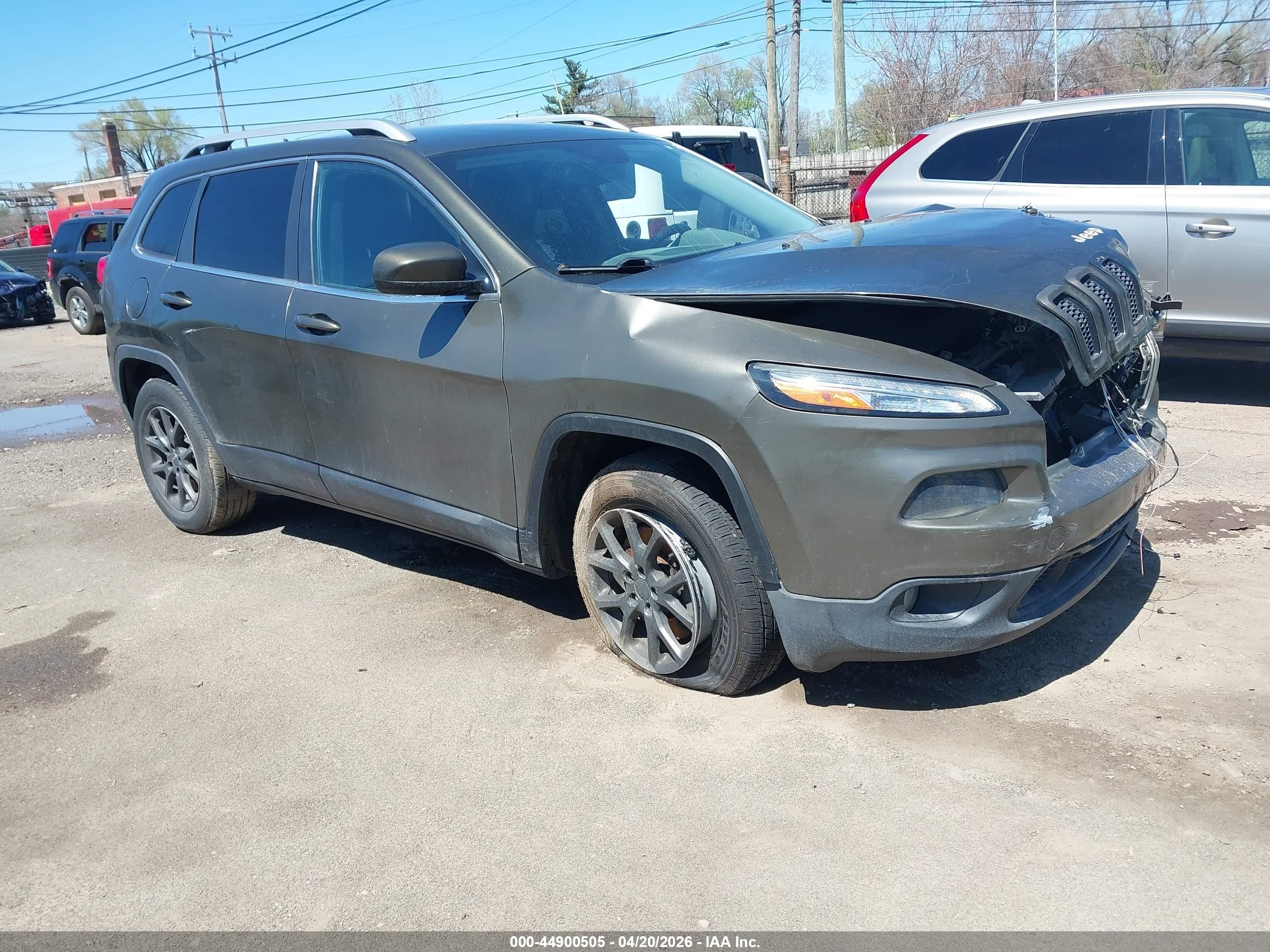 2015 Jeep Cherokee Latitude Green vin: 1C4PJMCS2FW558762