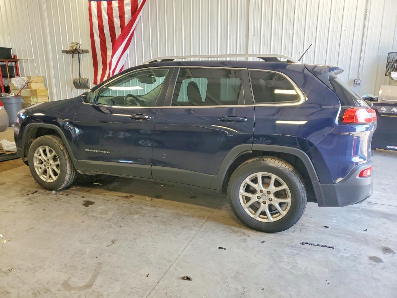 2015 Jeep Cherokee Latitude Blue vin: 1C4PJMCS2FW572290