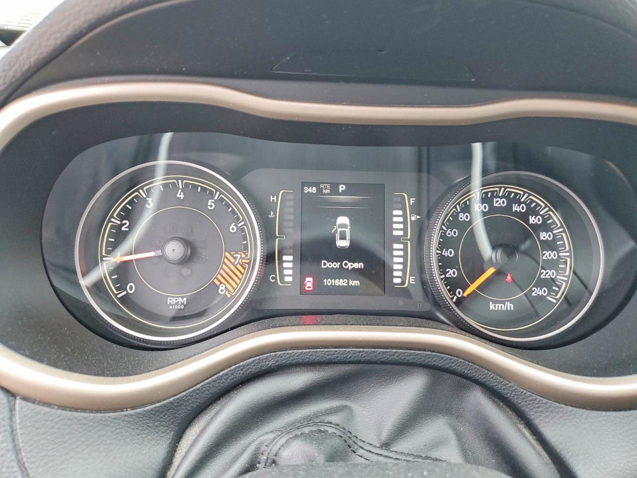 2015 Jeep Cherokee Latitude Silver vin: 1C4PJMCS2FW648591