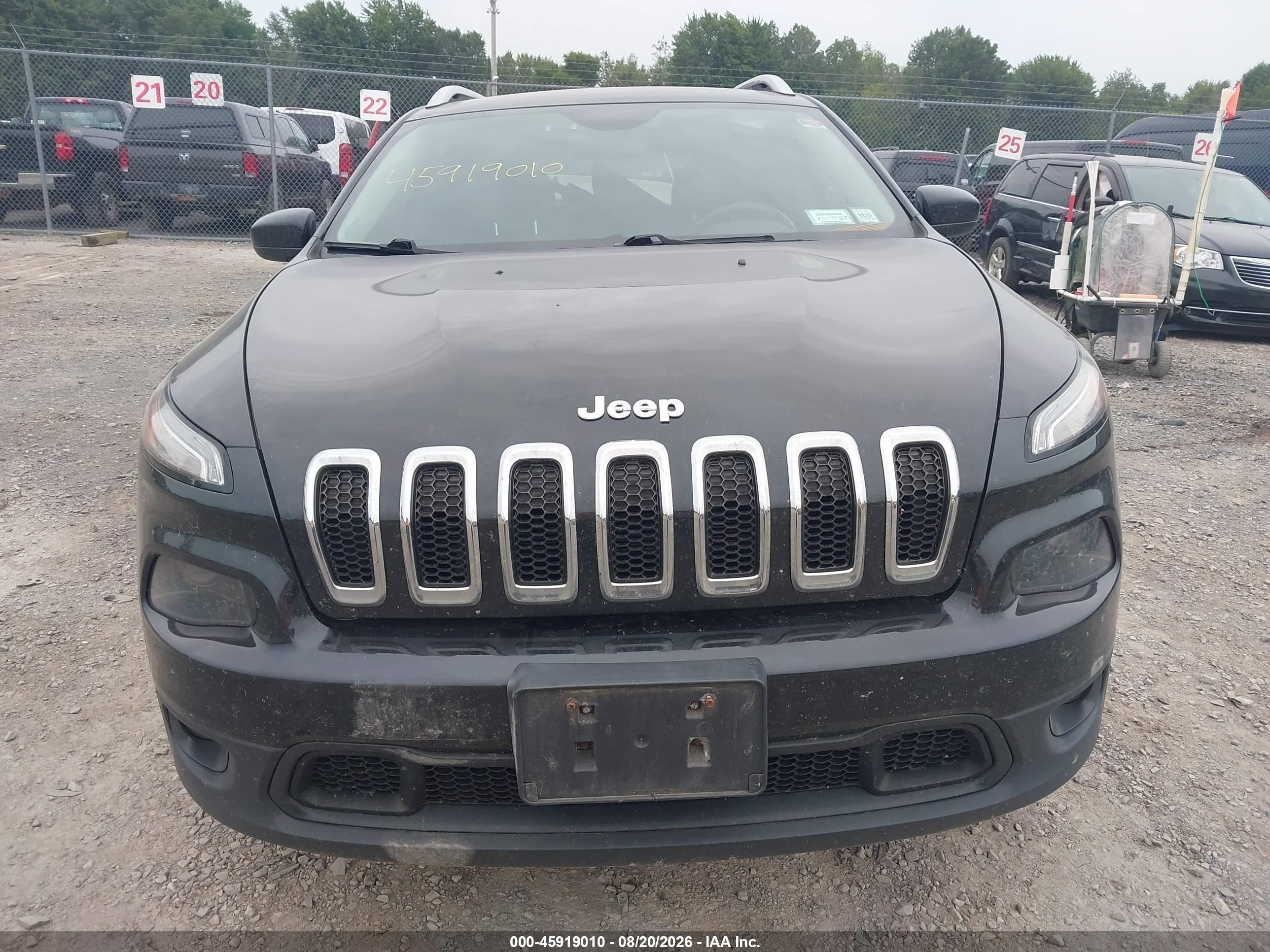 2015 Jeep Cherokee Latitude Black vin: 1C4PJMCS2FW685821