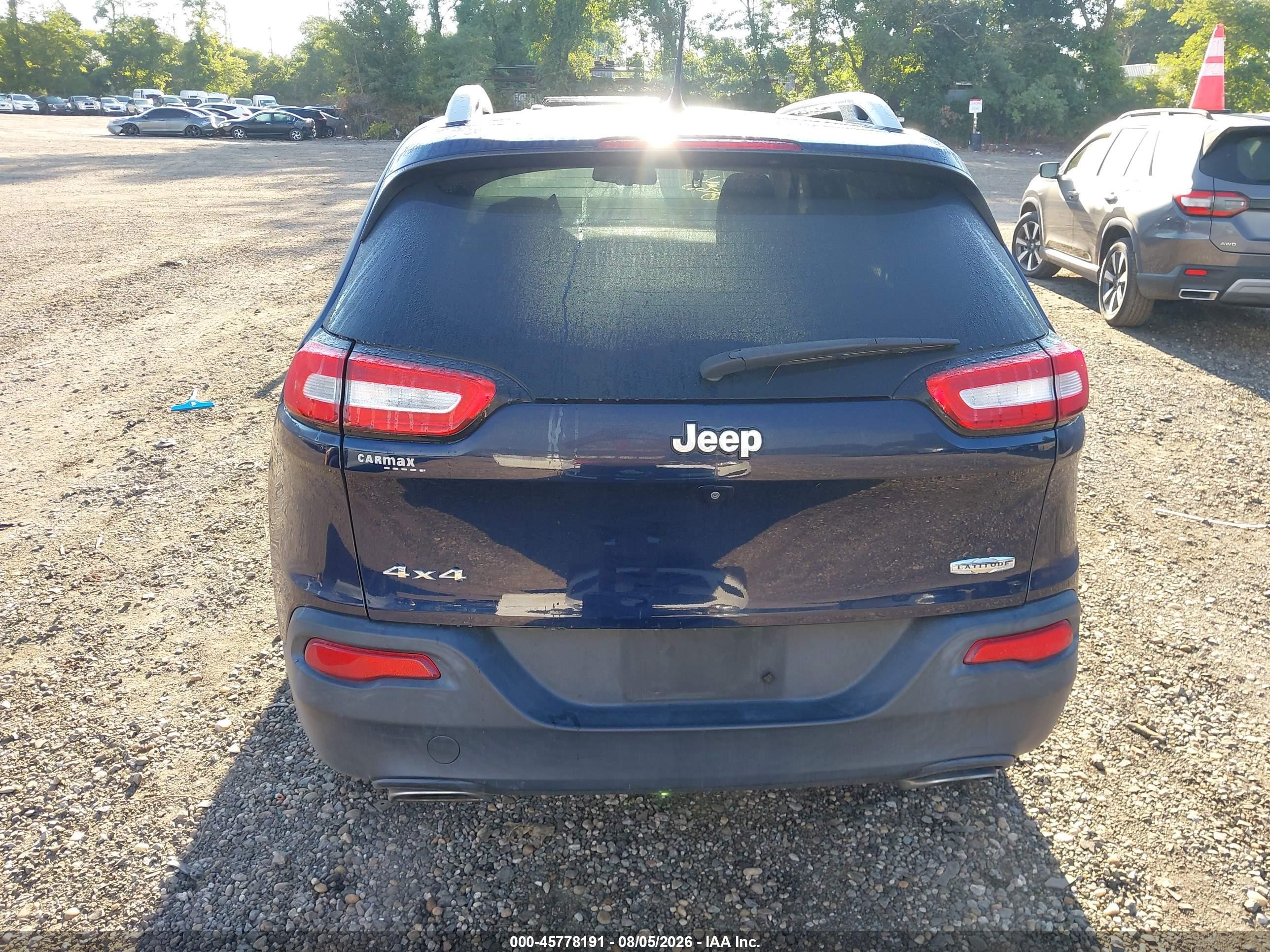 2015 Jeep Cherokee Latitude Blue vin: 1C4PJMCS2FW686399