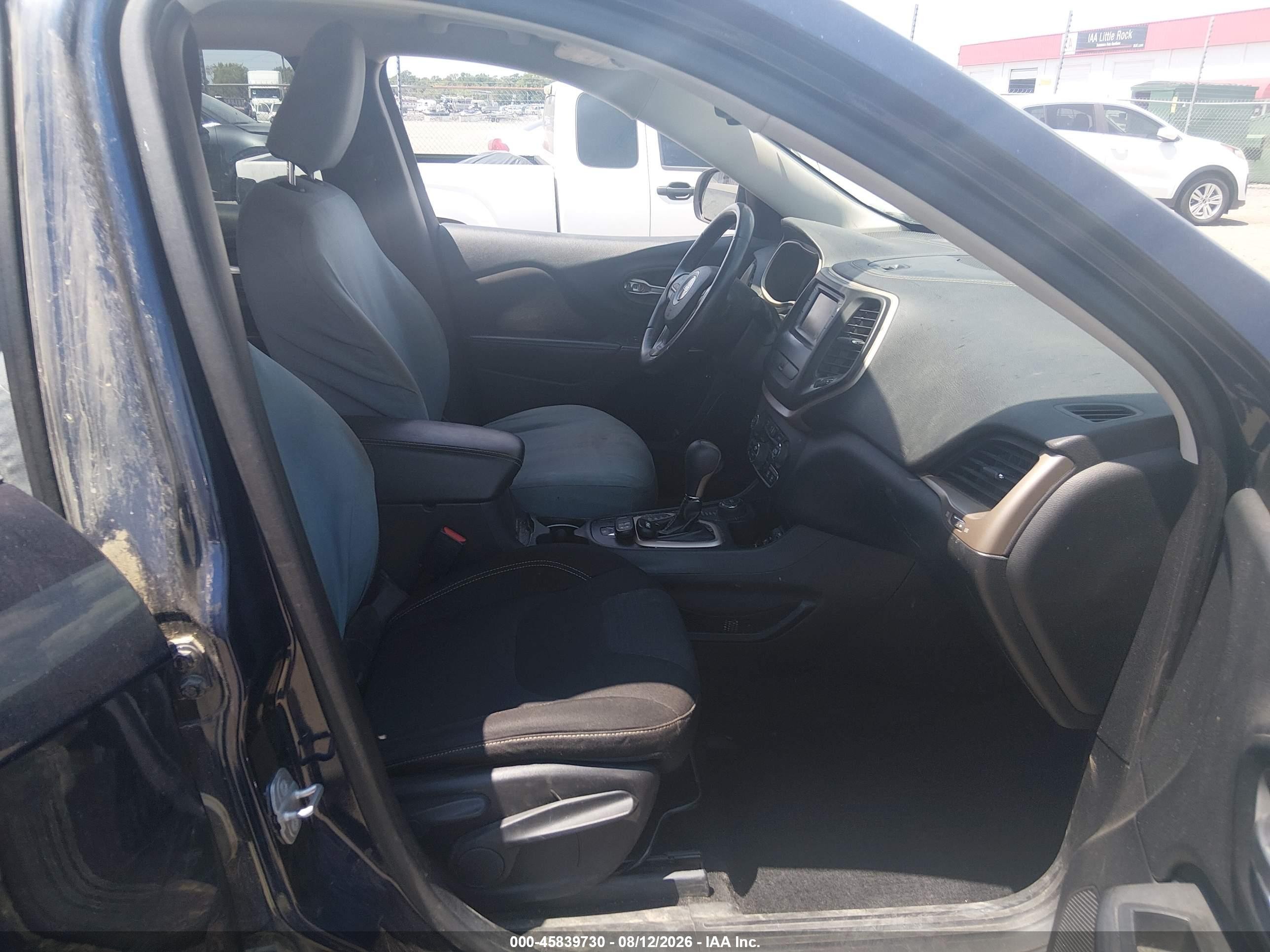 2015 Jeep Cherokee Latitude Dark Blue vin: 1C4PJMCS2FW768763