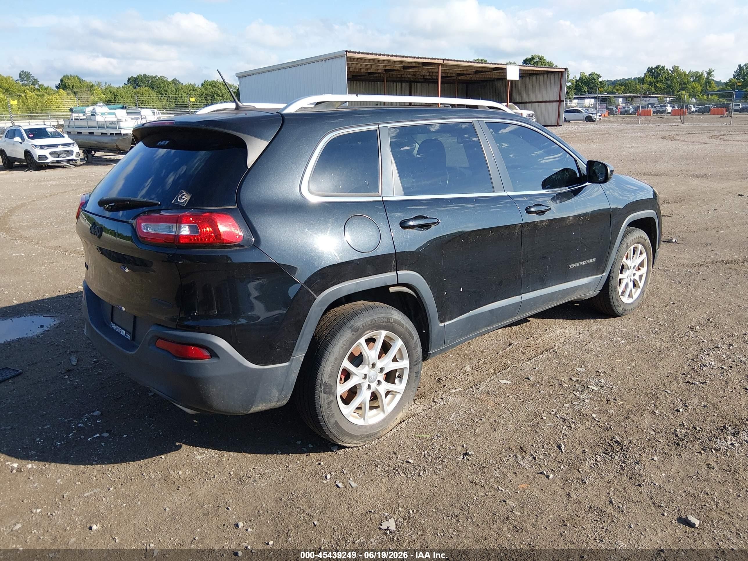 2015 Jeep Cherokee Latitude Black vin: 1C4PJMCS2FW794618