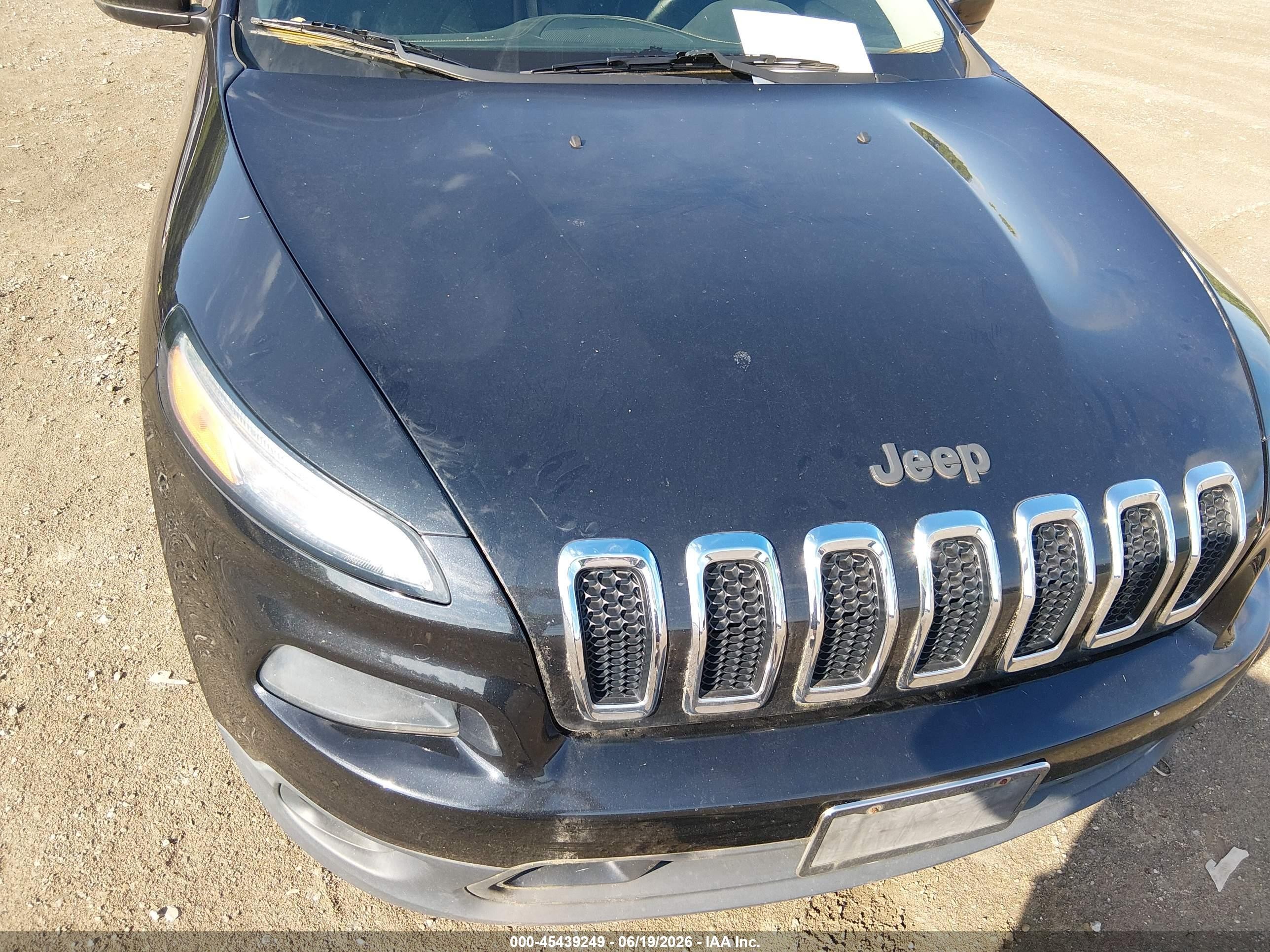 2015 Jeep Cherokee Latitude Black vin: 1C4PJMCS2FW794618