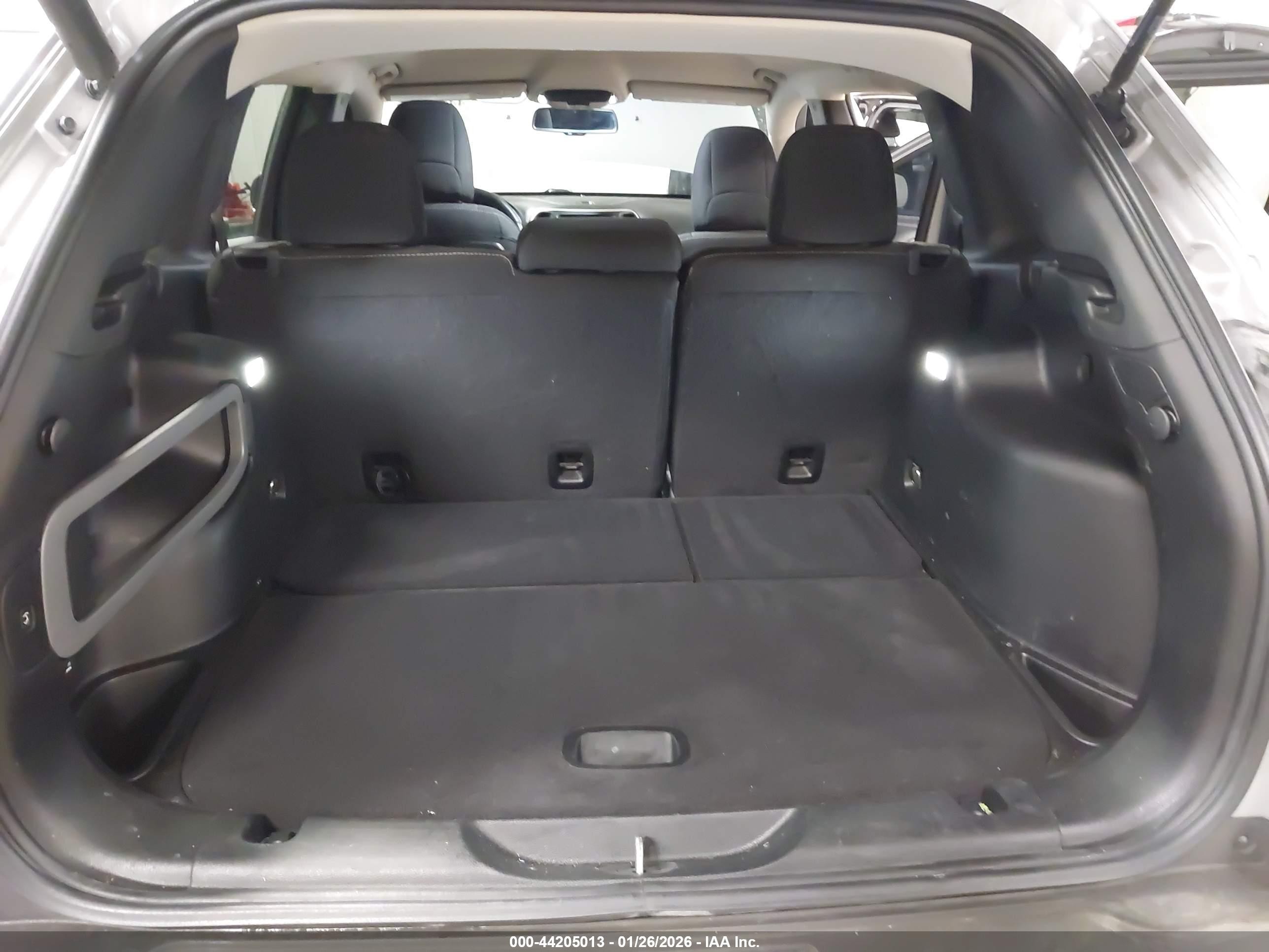 2016 Jeep Cherokee Latitude Gray vin: 1C4PJMCS2GW256146