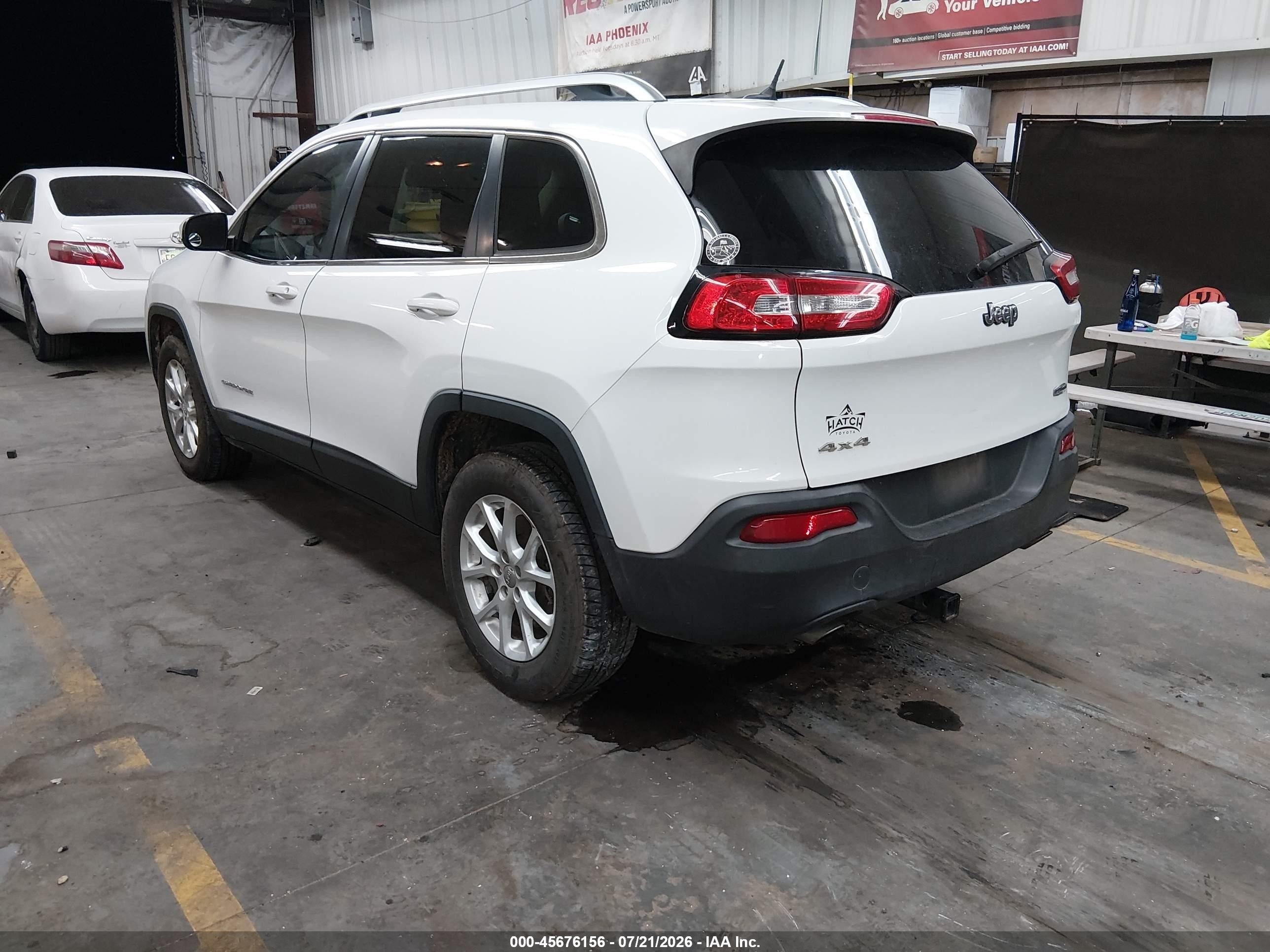 2014 Jeep Cherokee Latitude White vin: 1C4PJMCS3EW128706