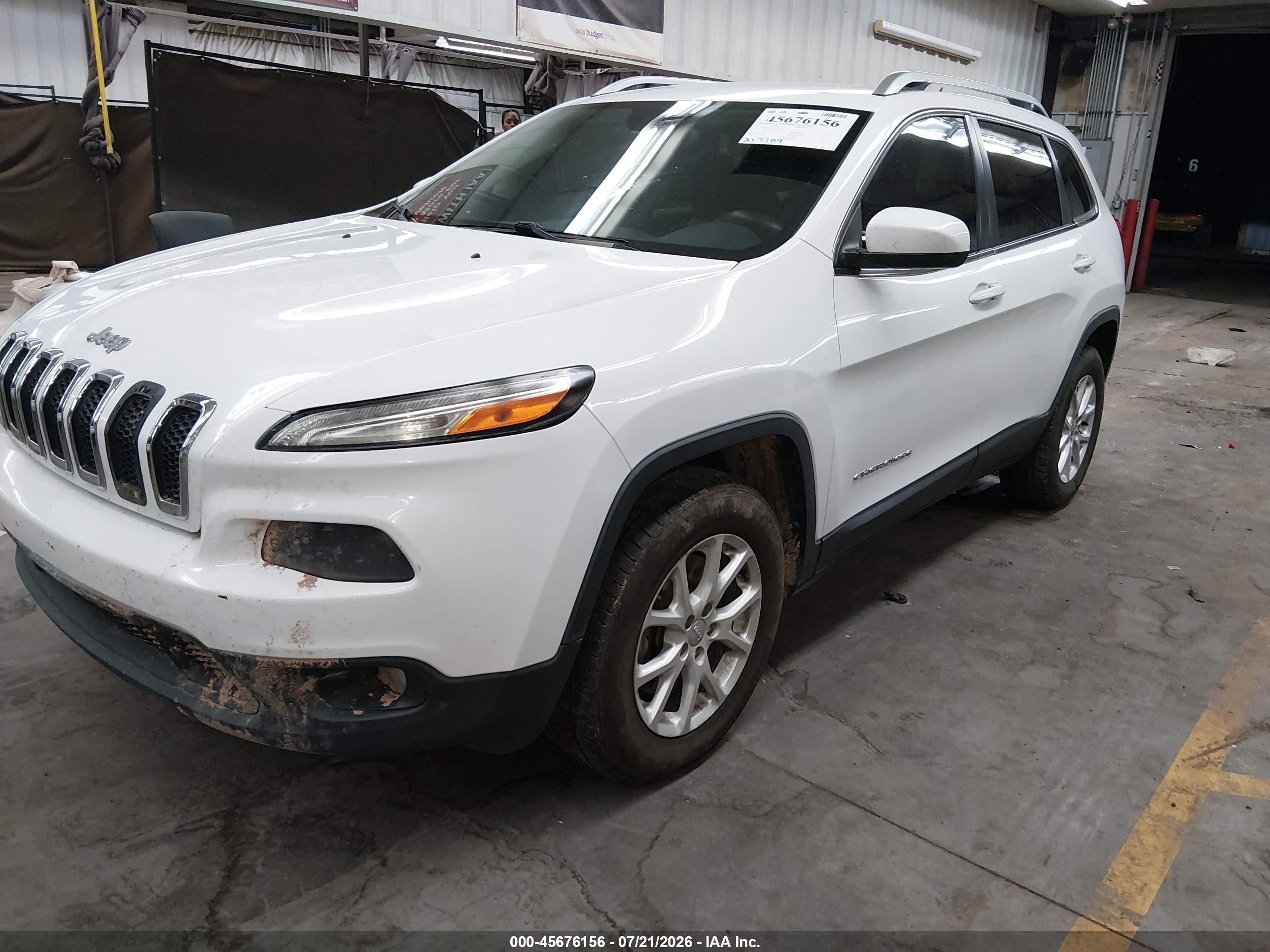 2014 Jeep Cherokee Latitude White vin: 1C4PJMCS3EW128706