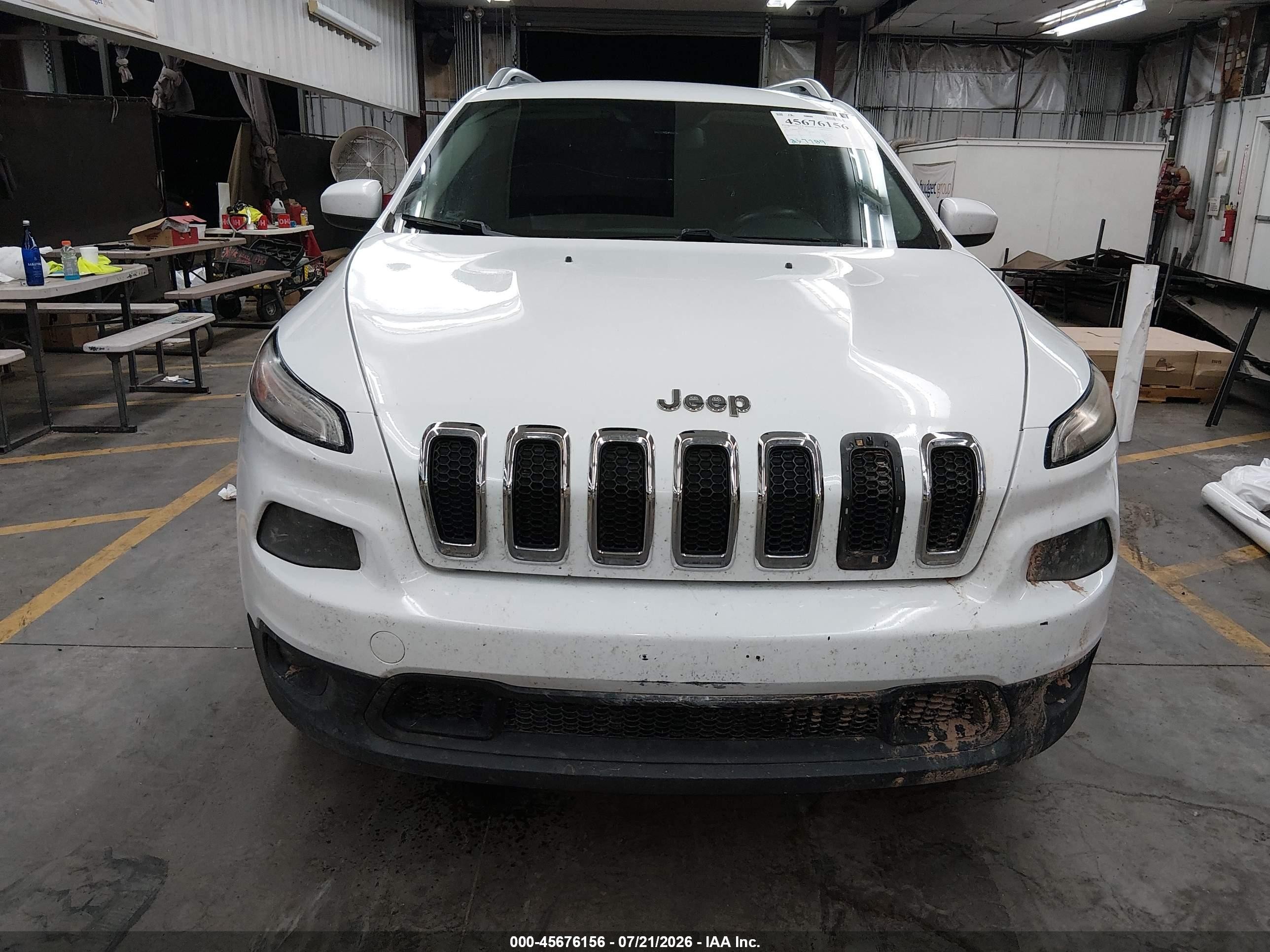 2014 Jeep Cherokee Latitude White vin: 1C4PJMCS3EW128706