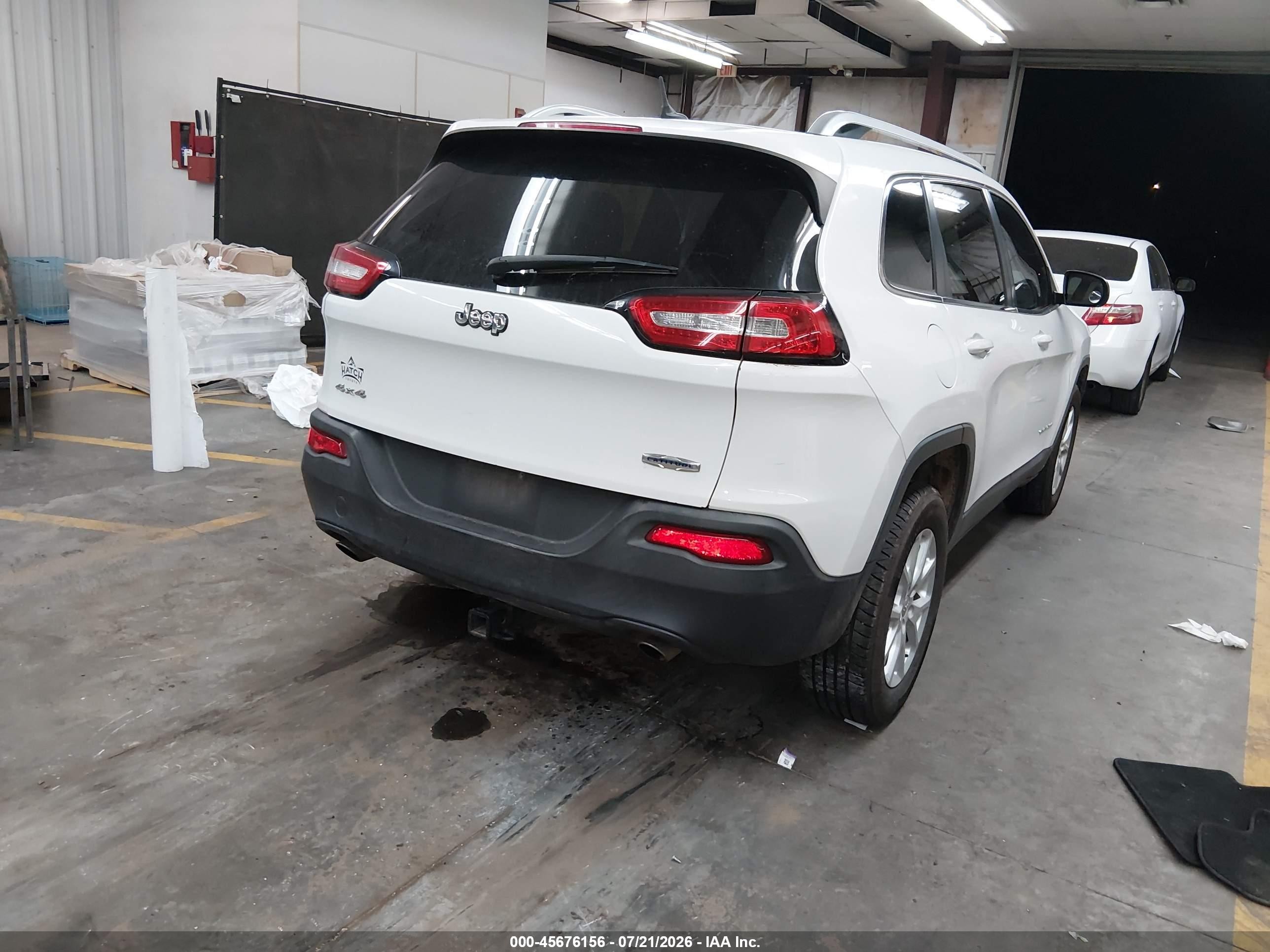 2014 Jeep Cherokee Latitude White vin: 1C4PJMCS3EW128706