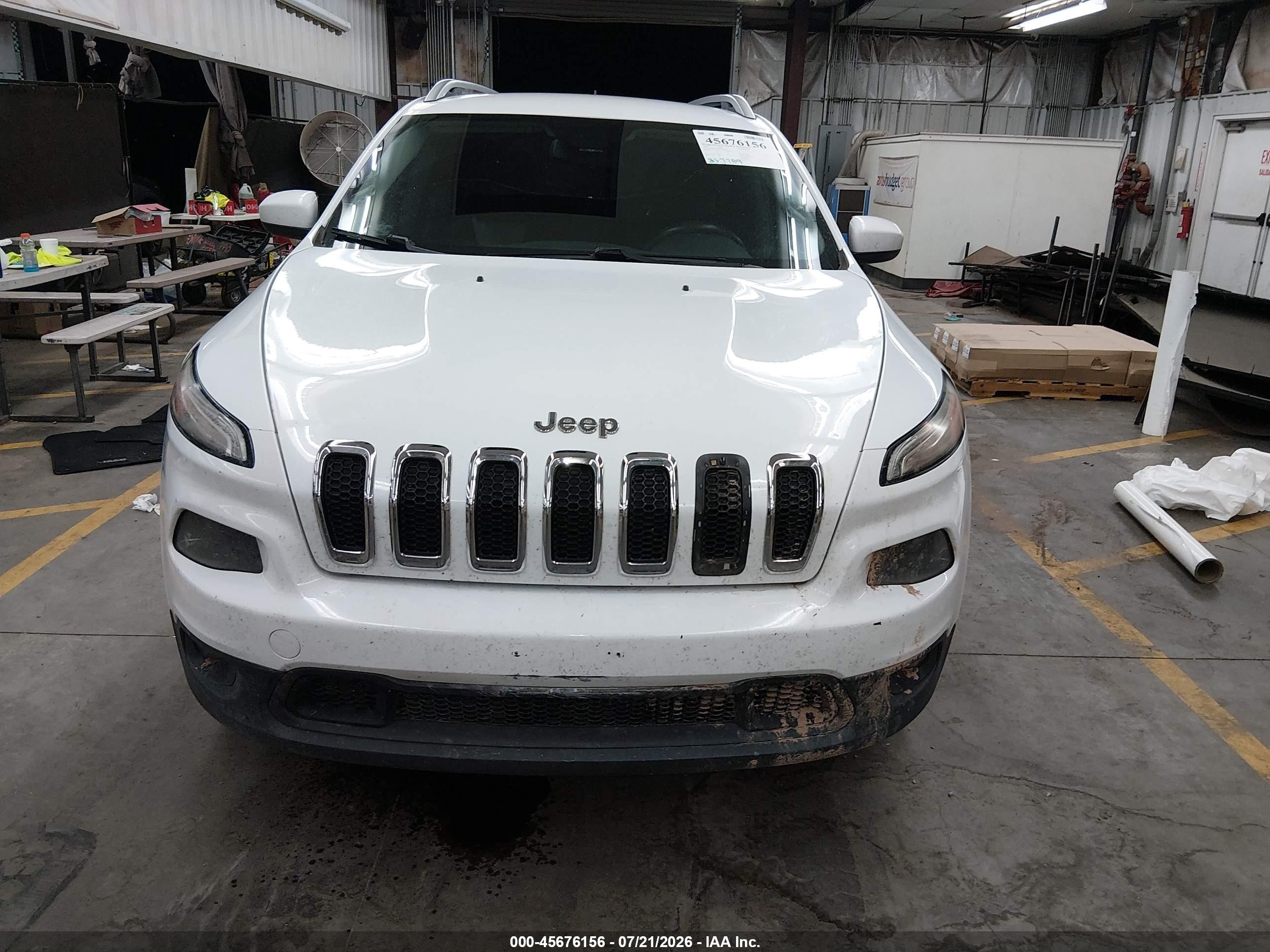 2014 Jeep Cherokee Latitude White vin: 1C4PJMCS3EW128706