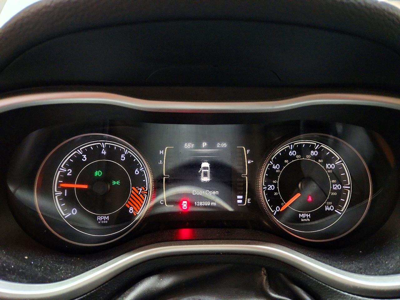 2014 Jeep Cherokee Latitude White vin: 1C4PJMCS3EW226358