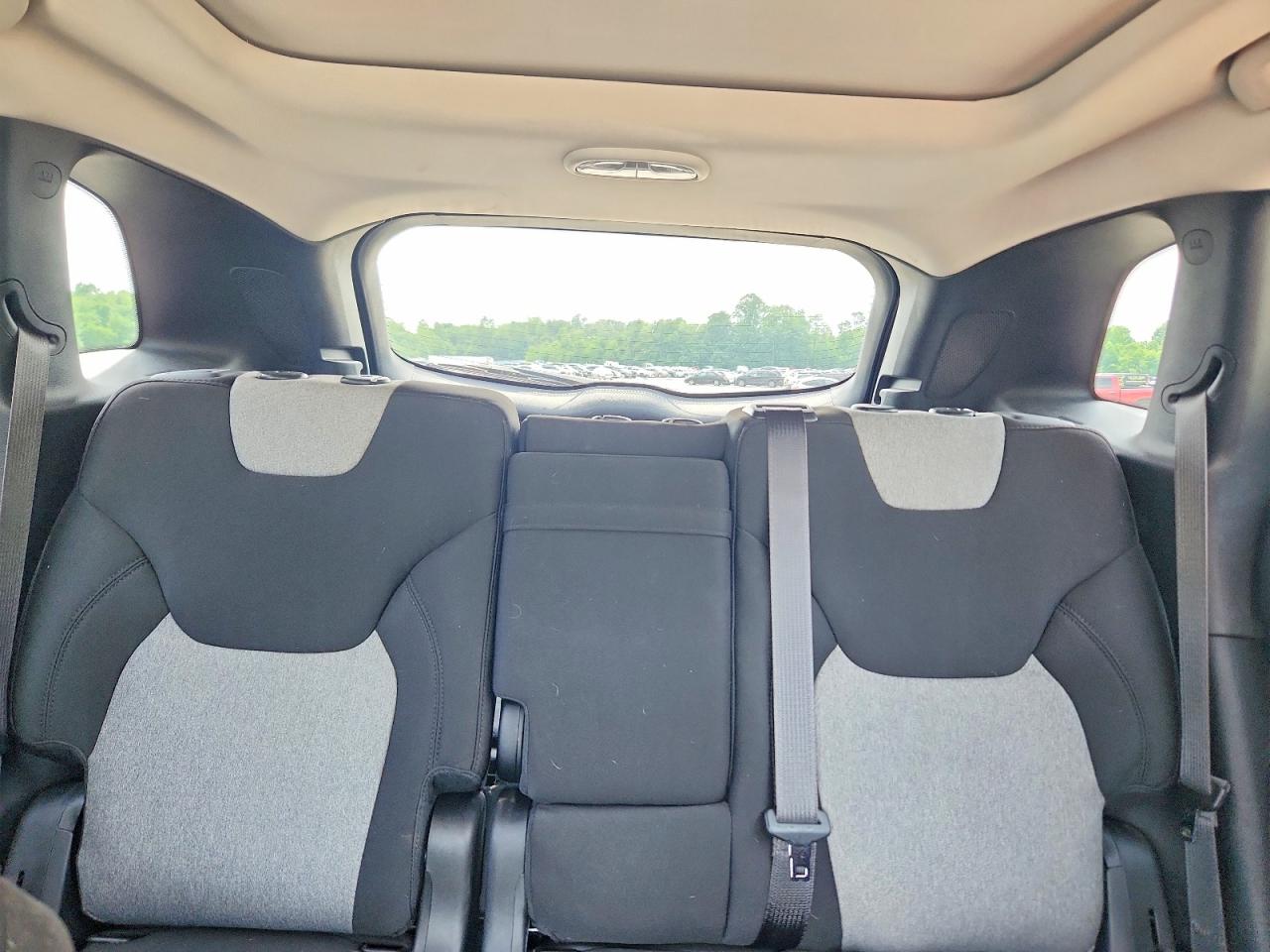 2014 Jeep Cherokee Latitude Серебряный vin: 1C4PJMCS3EW265290