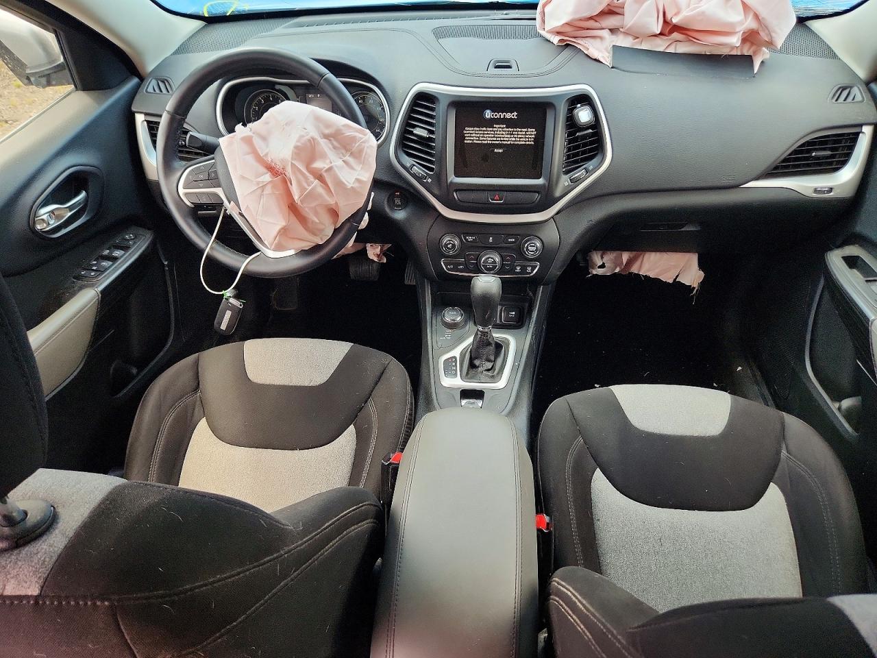 2014 Jeep Cherokee Latitude Серебряный vin: 1C4PJMCS3EW265290