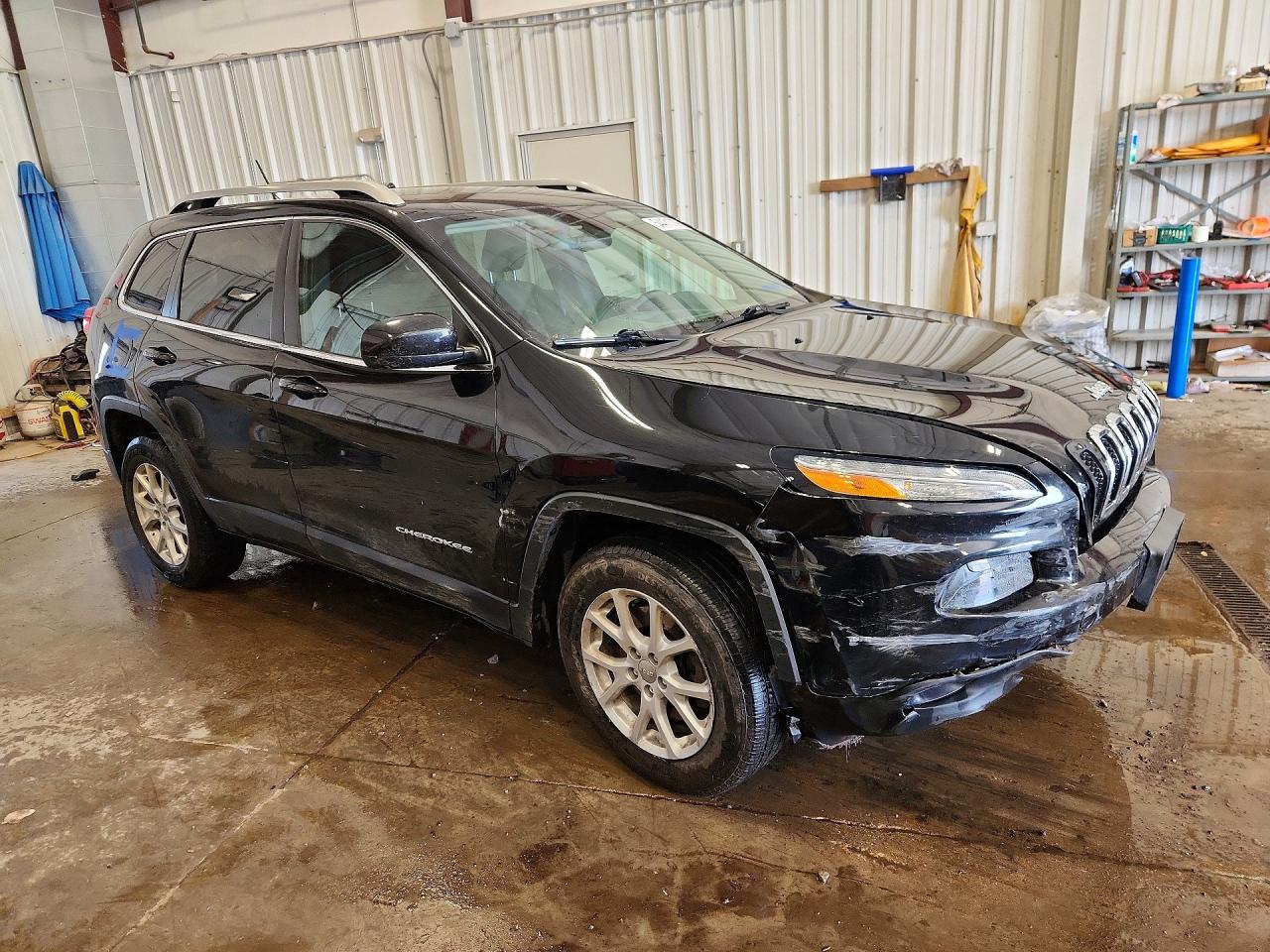 2015 Jeep Cherokee Latitude Black vin: 1C4PJMCS3FW529884